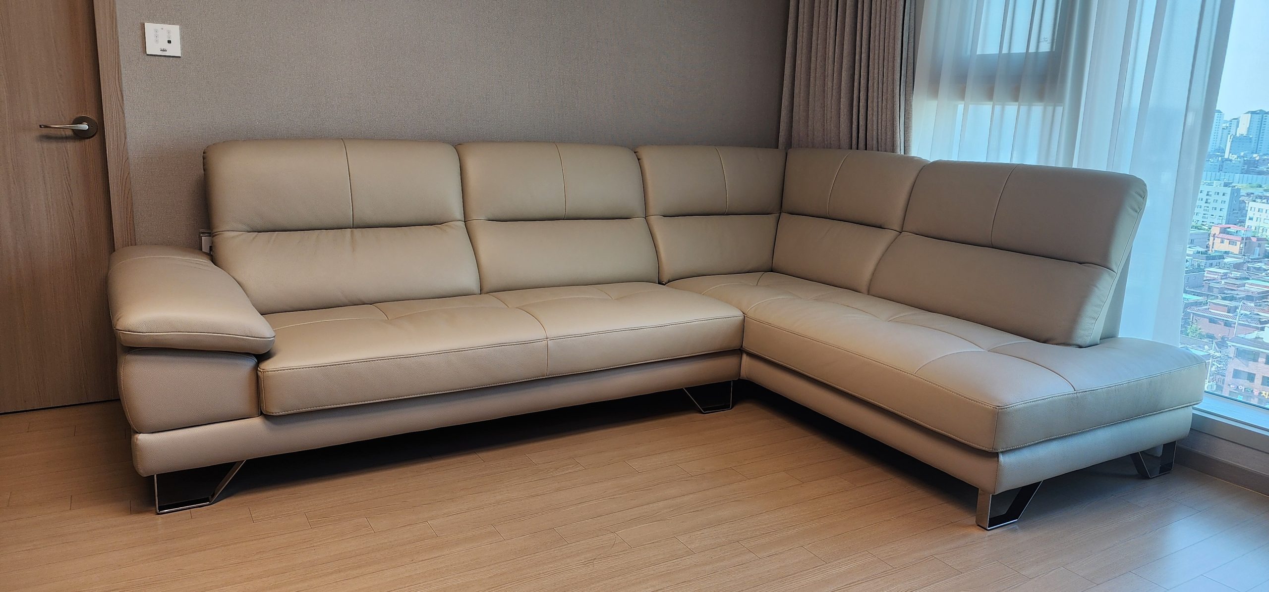 Sofa UNWIND – Sofa Da Cao Cấp Góc L Rộng Rãi Êm Ái Thư Giãn