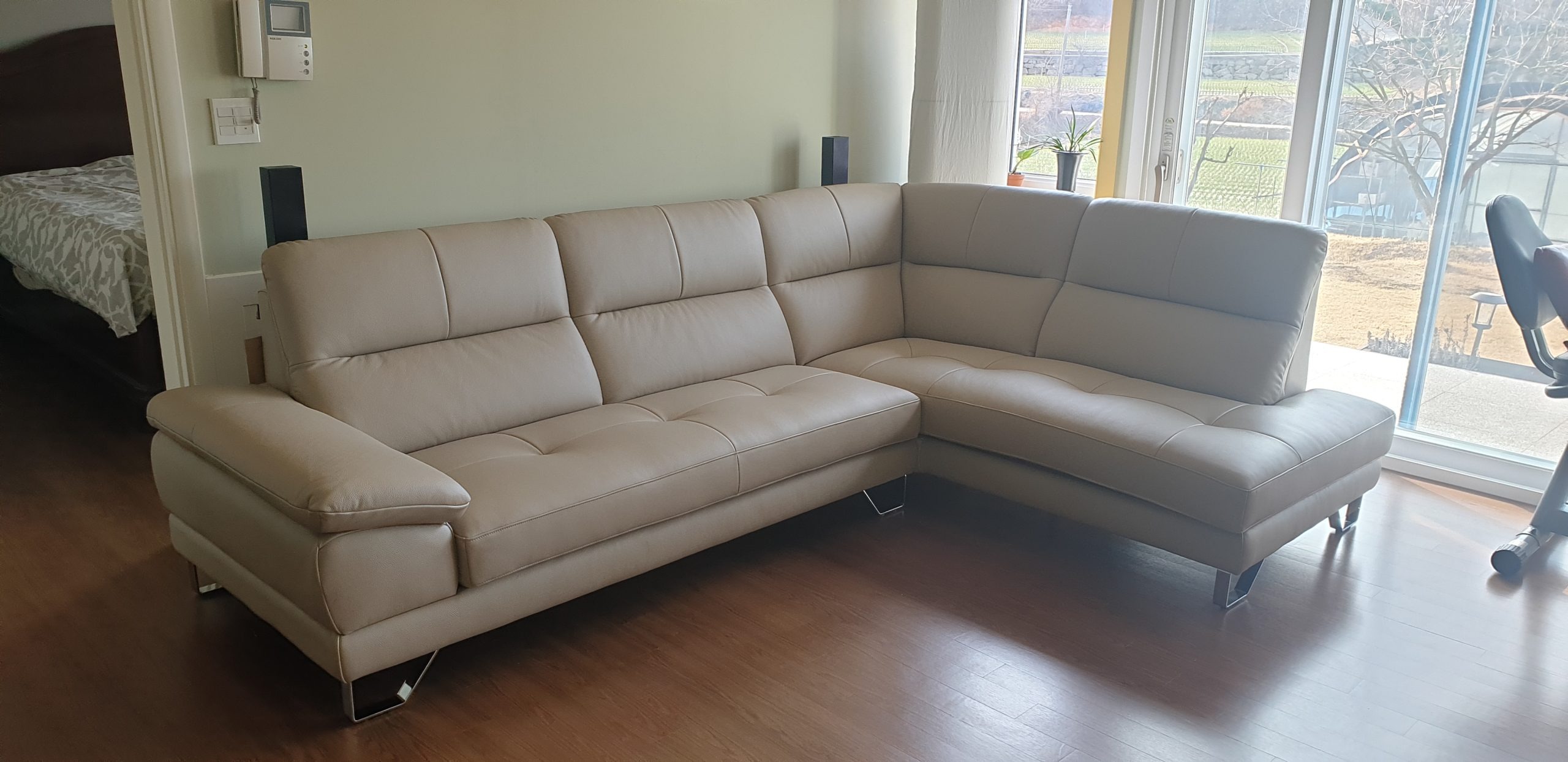 Sofa UNWIND – Sofa Da Cao Cấp Góc L Rộng Rãi Êm Ái Thư Giãn