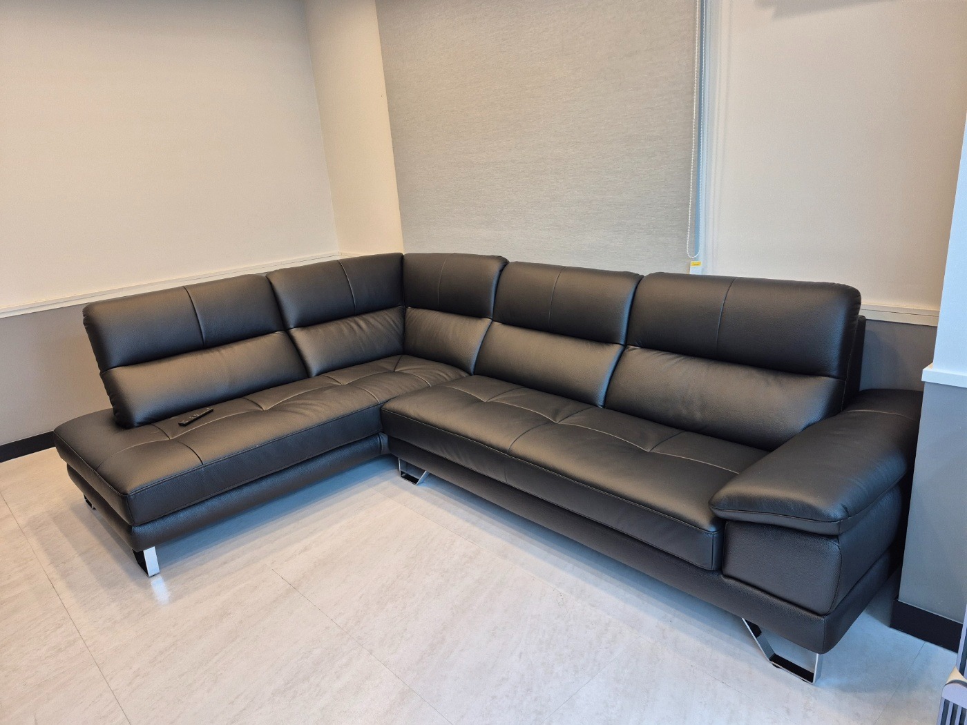 Sofa UNWIND – Sofa Da Cao Cấp Góc L Rộng Rãi Êm Ái Thư Giãn