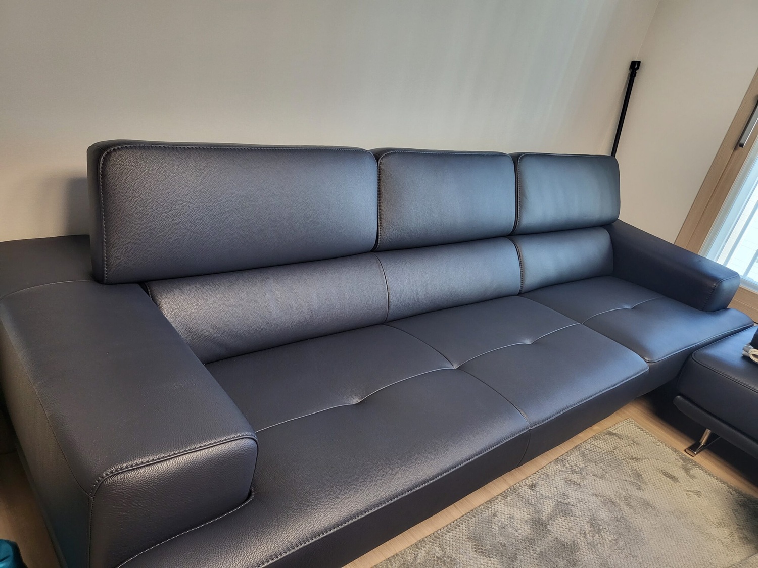 Sofa ANCHORA - Sofa Băng Phong Cách Châu Âu Với Tựa Đầu Thông Minh