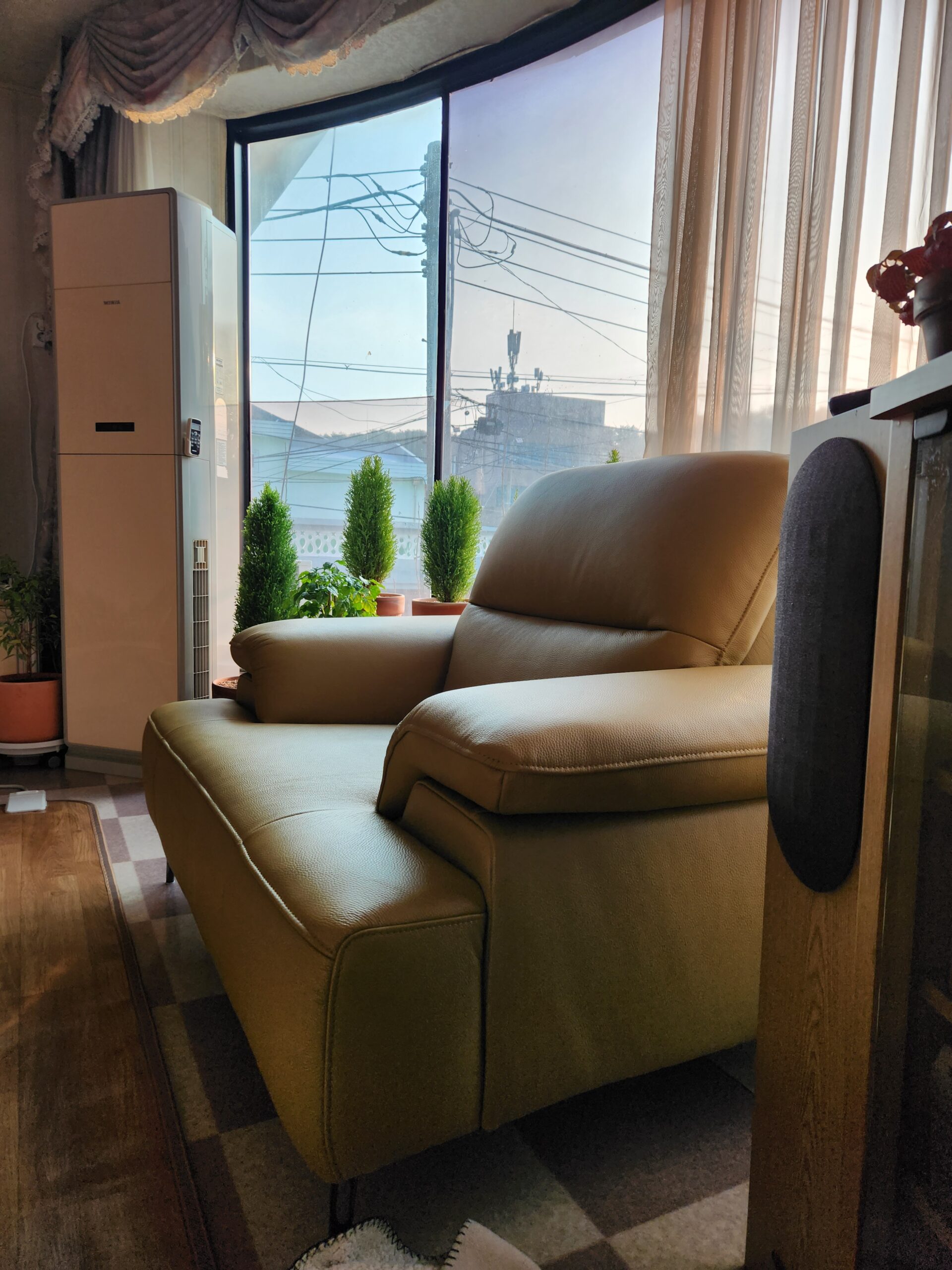 Sofa Alina - Sofa Đơn Thư Giãn Bọc Da Cao Cấp Sang Trọng