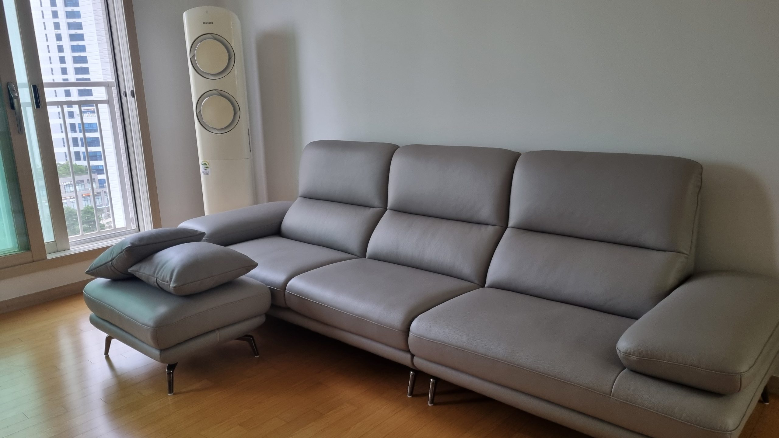 Sofa BENEDICT – Sofa Da Cao Cấp 4 Chỗ Hiện Đại Tinh Tế
