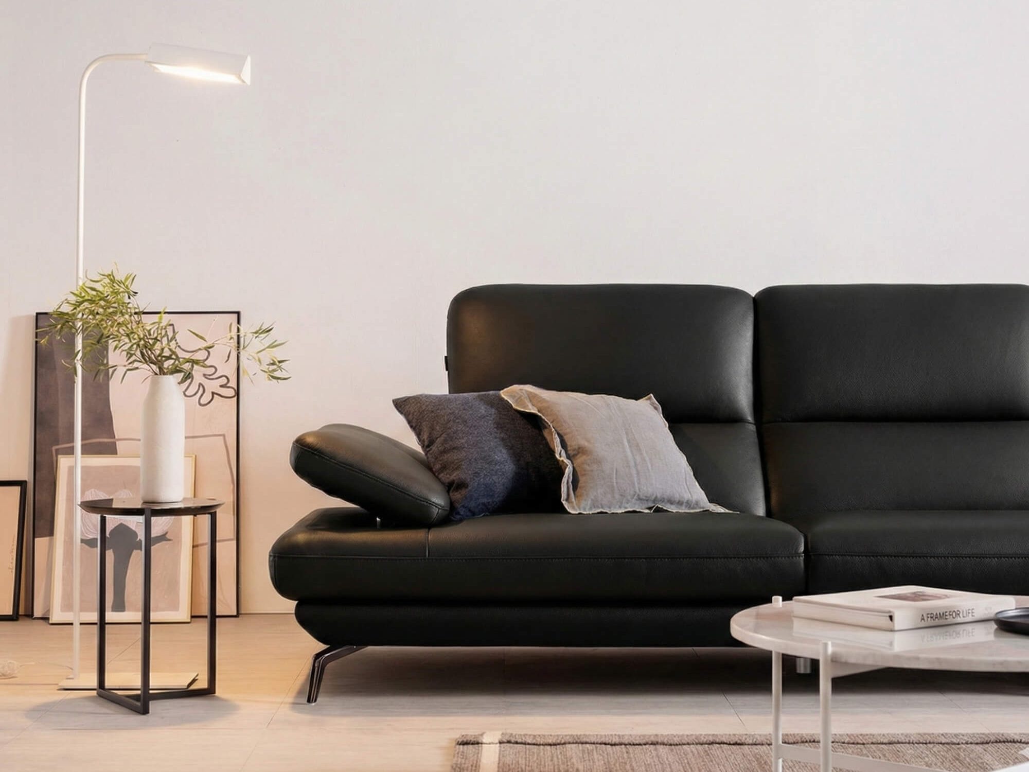 Sofa BENEDICT - Sofa Băng 4 Chỗ Bọc Da Với Tay Điều Chỉnh Thông Minh