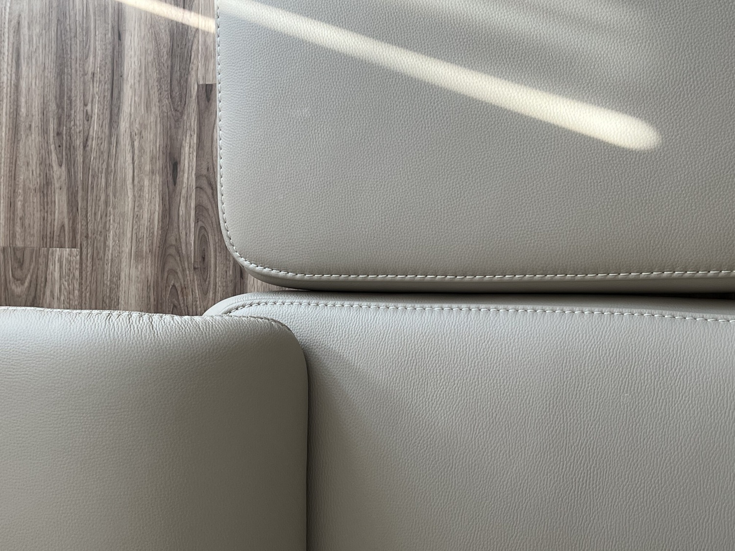 Sofa BENFORD – Sofa Băng Hiện Đại Bọc Da Thiết Di Chuyển Tự Do Êm Ái 