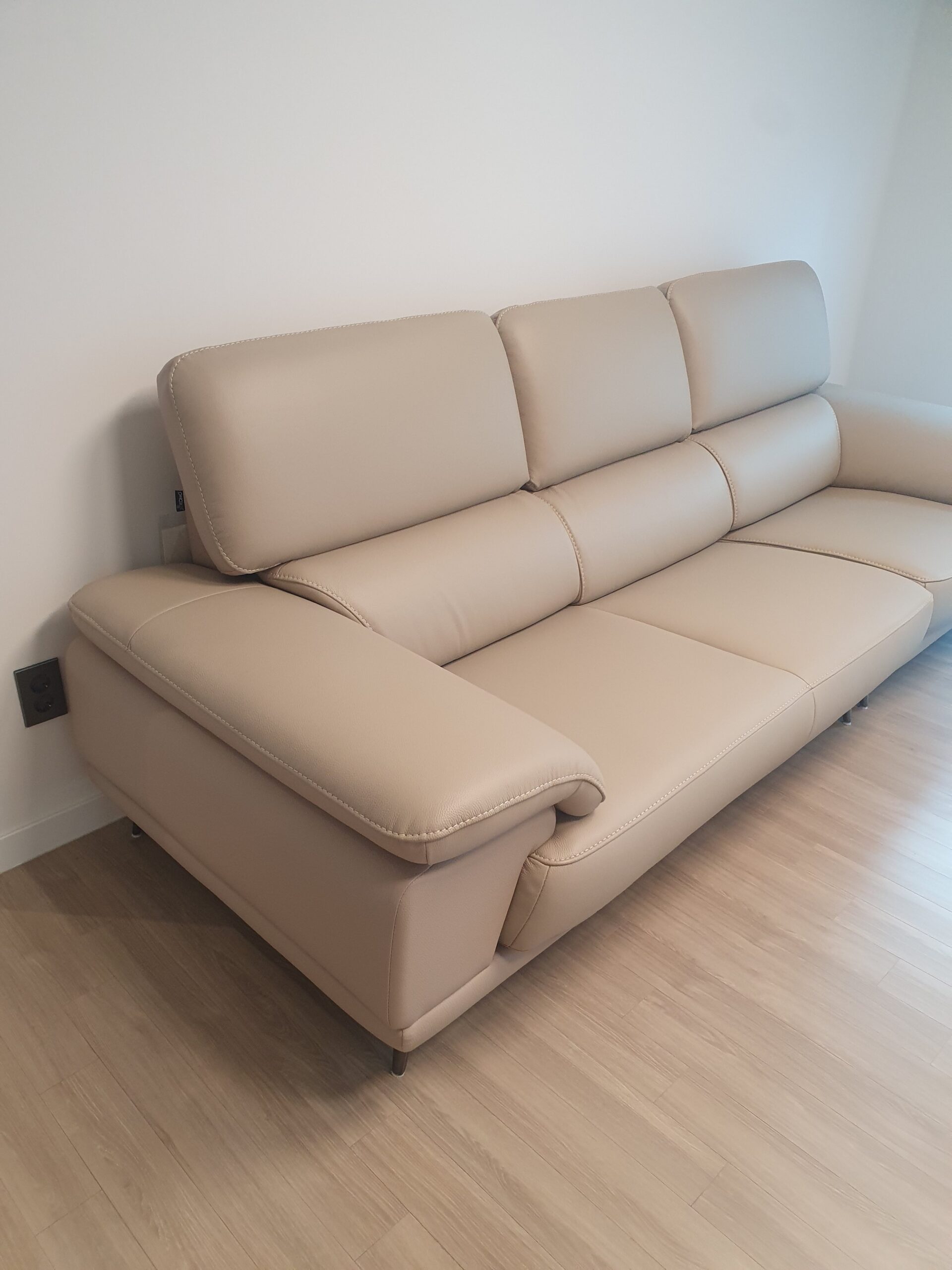 Sofa BENFORD – Sofa Băng Hiện Đại Bọc Da Thiết Di Chuyển Tự Do Êm Ái 