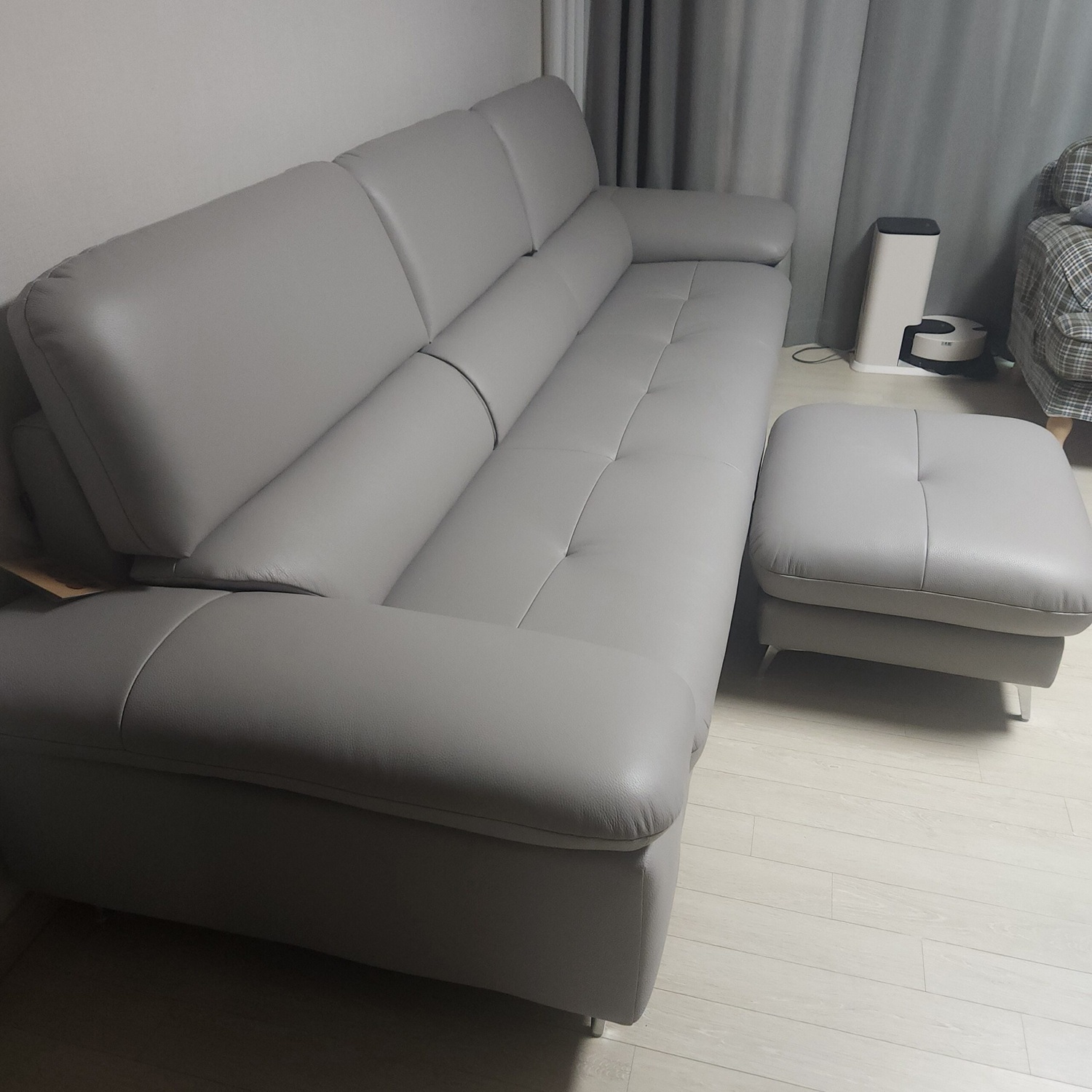Sofa COMFORA - Sofa Băng Cao Cấp Tinh Tế Tay Vịn Thấp Thoải Mái