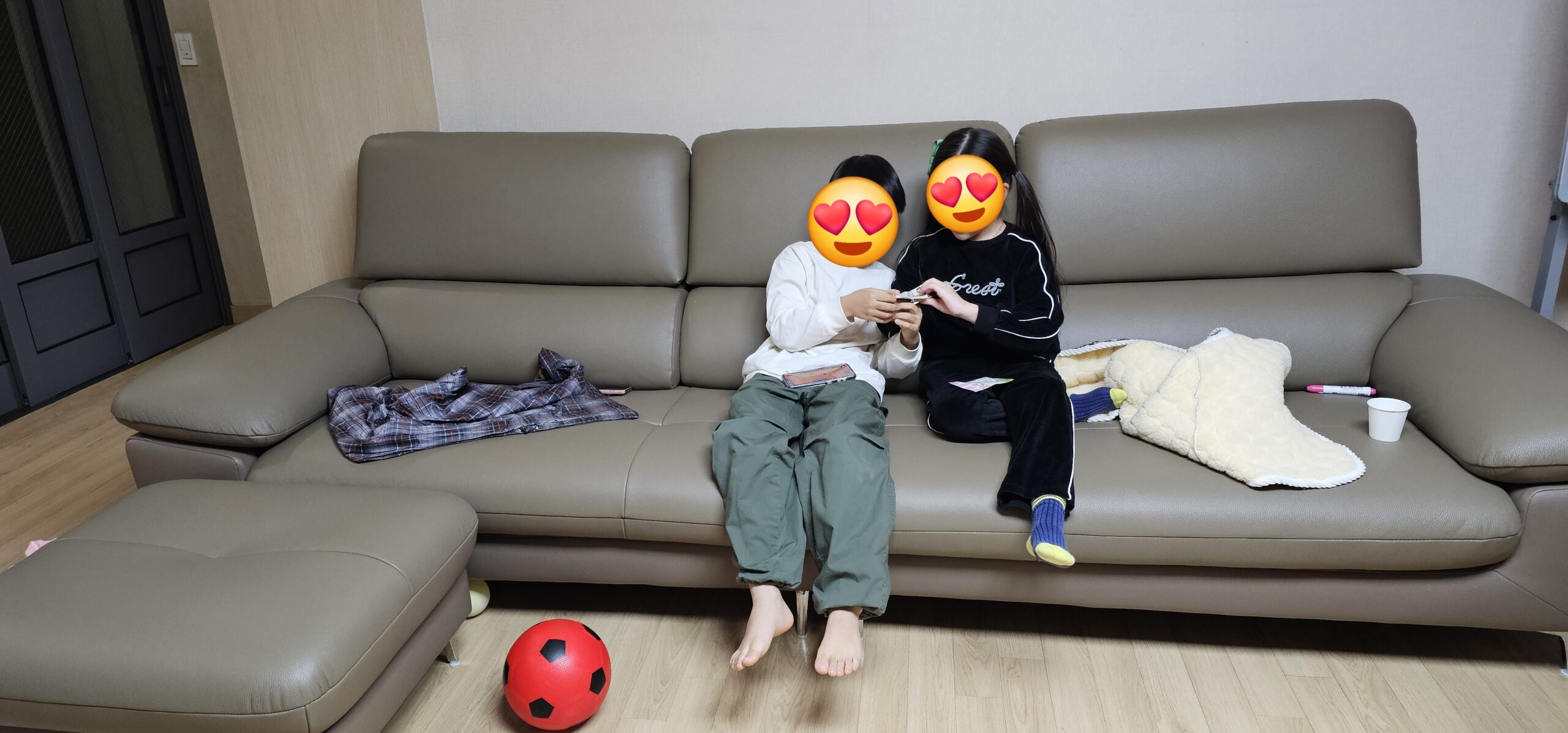 Sofa COMFORA - Sofa Băng Cao Cấp Tinh Tế Tay Vịn Thấp Thoải Mái