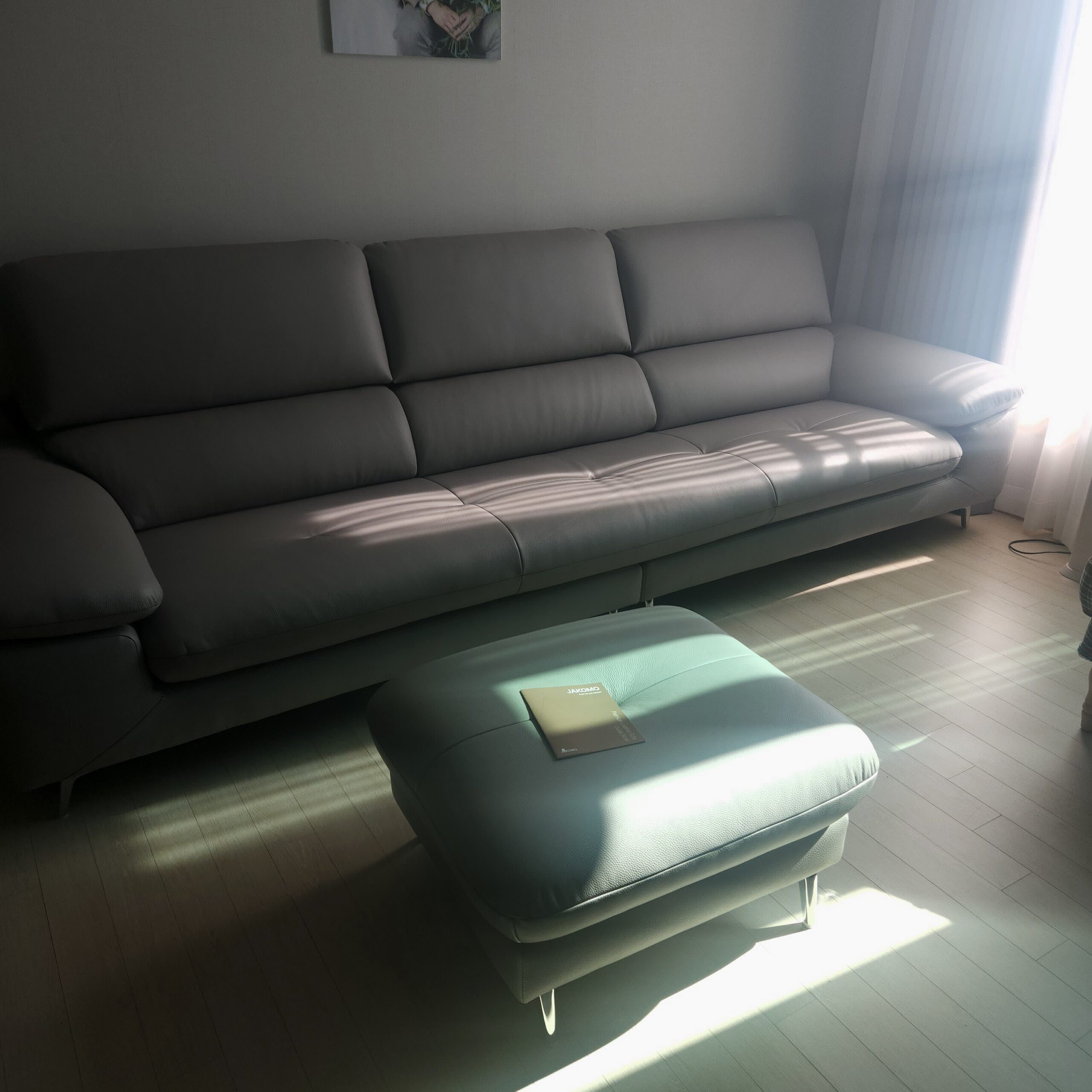 Sofa COMFORA - Sofa Băng Cao Cấp Tinh Tế Tay Vịn Thấp Thoải Mái