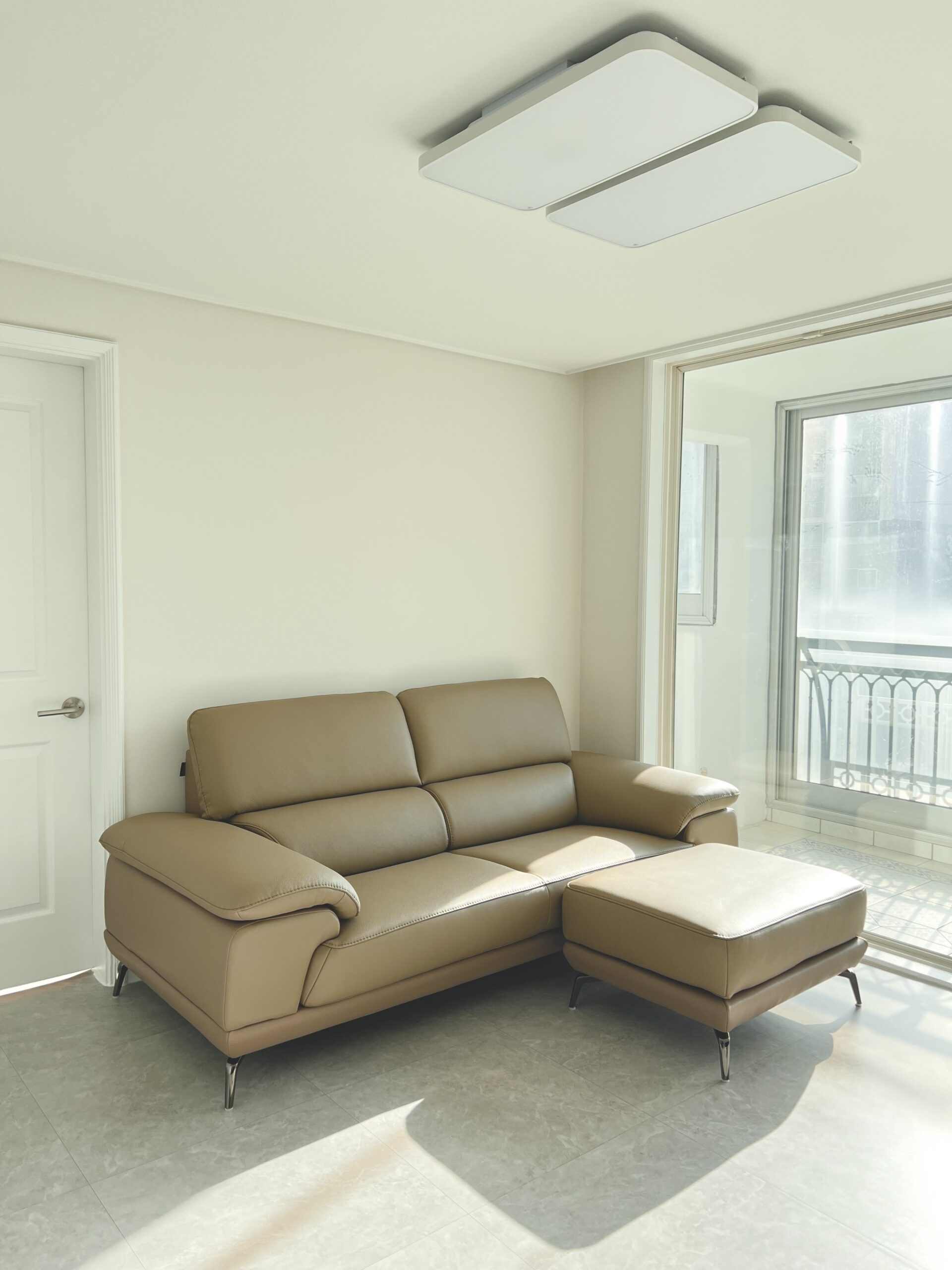 Sofa CONTOUR - Sofa Băng Nhỏ Gọn 2 Chỗ Cho Chung Cư