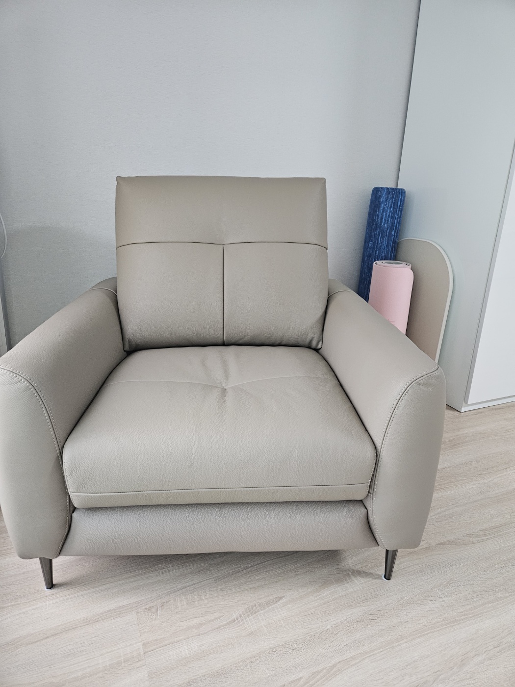 Sofa CUSHY - Sofa Đơn Bọc Da Thư Giãn Cho Gia Đình