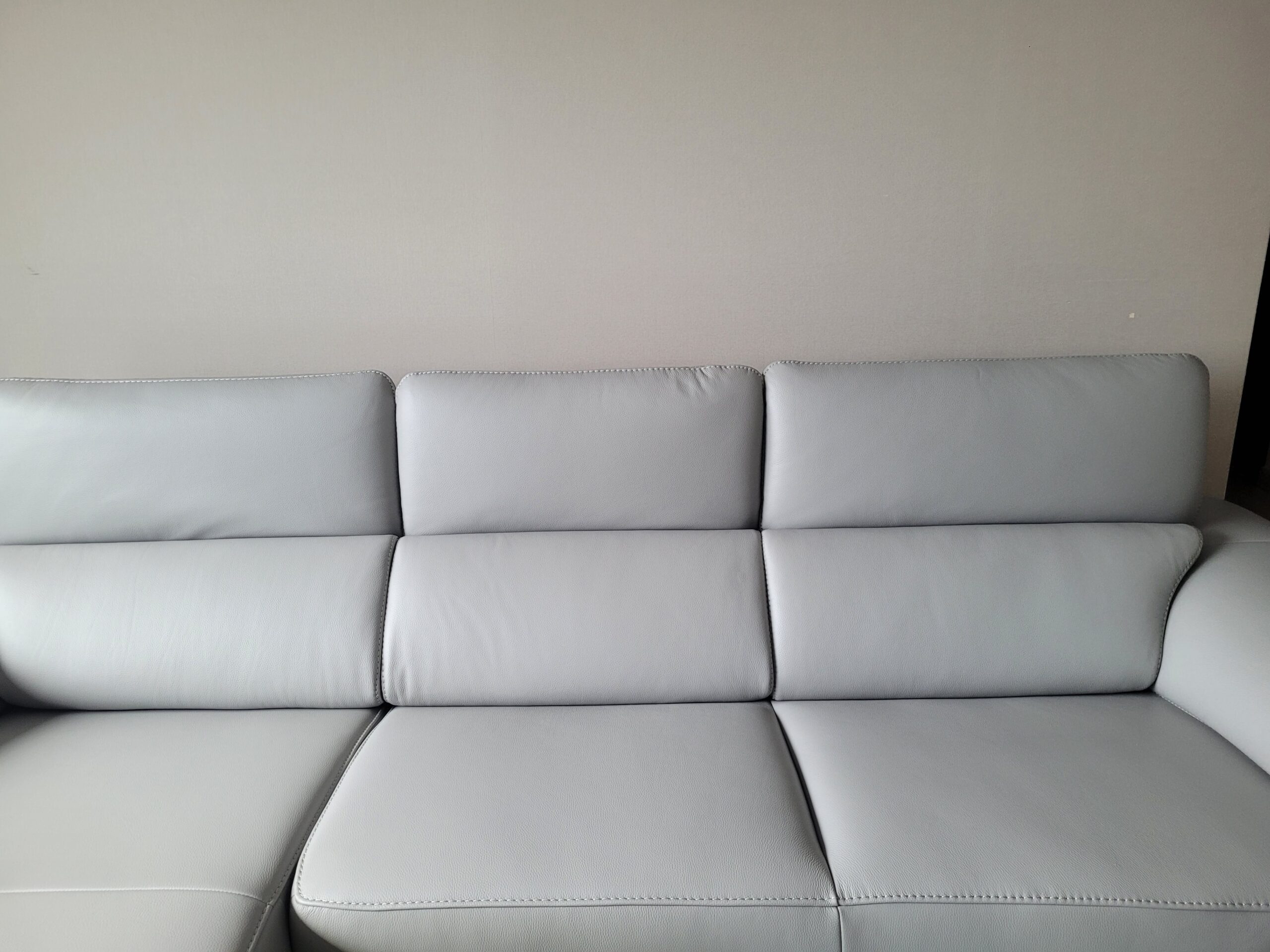 Sofa CENTERRA - Sofa Góc Bọc Da Thiết Kế Tựa Đầu Thông Minh
