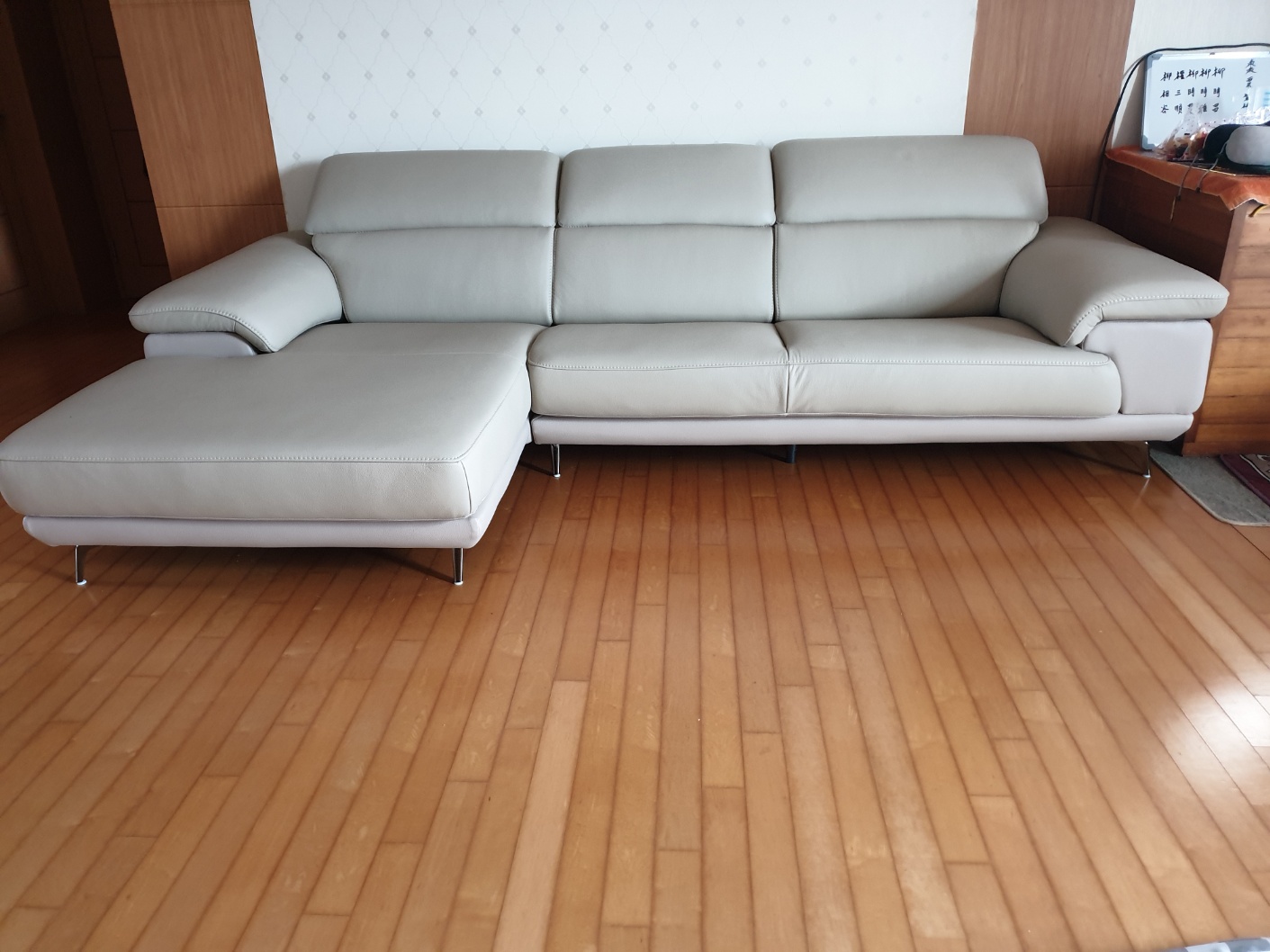 Sofa CENTERRA - Sofa Góc Bọc Da Thiết Kế Tựa Đầu Thông Minh