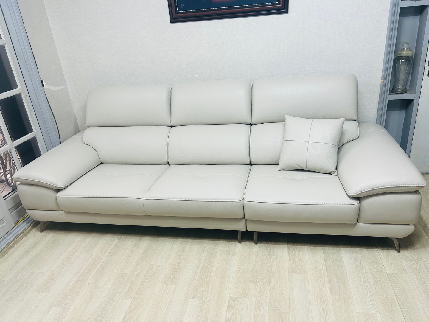 Sofa ELIOTT - Sofa Da Tối Giản Cho Phòng Khách Trẻ Trung