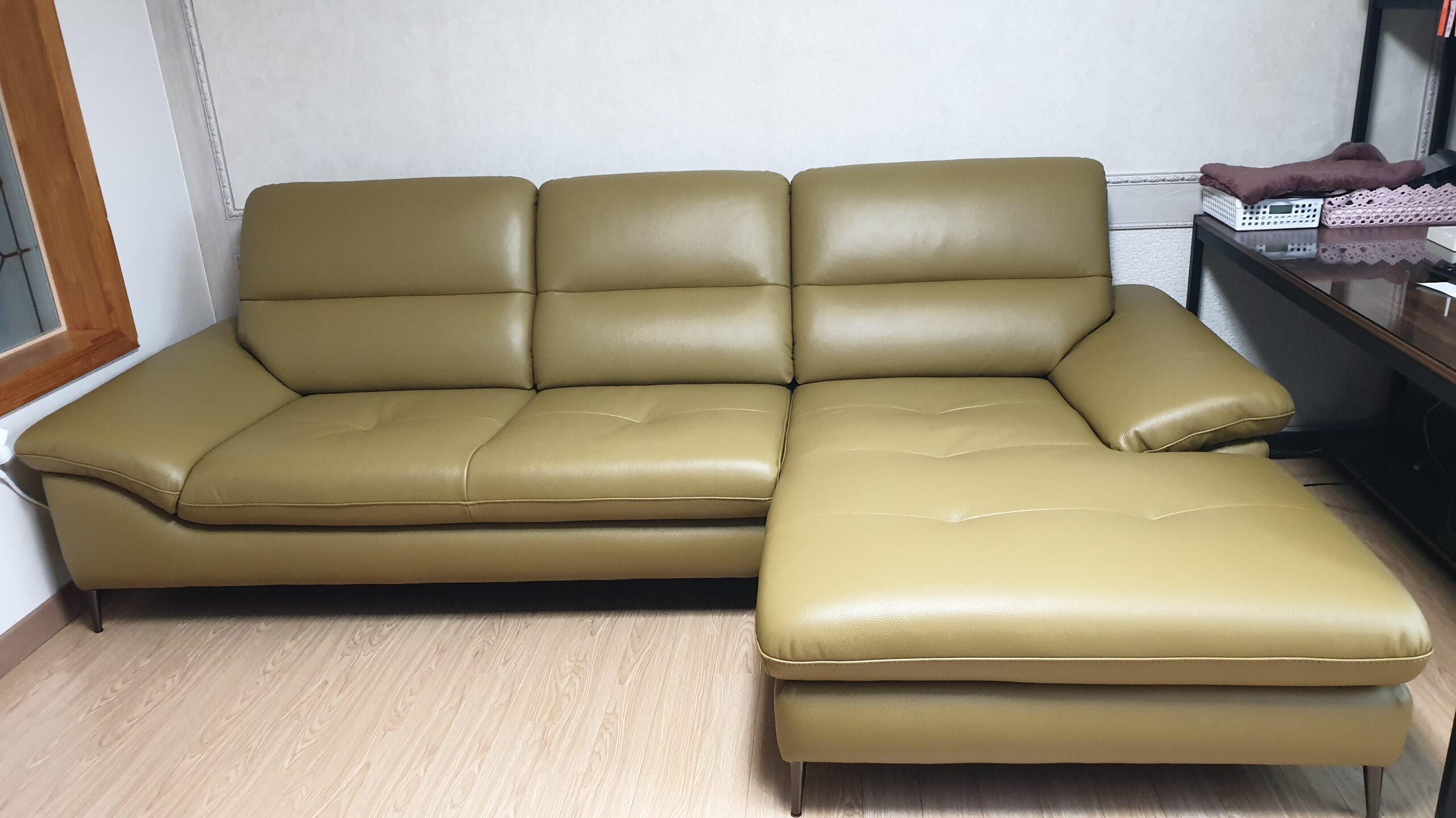 Sofa ESTEL – Sofa Góc Bọc Da Cao Cấp Hiện Đại Và Êm Ái