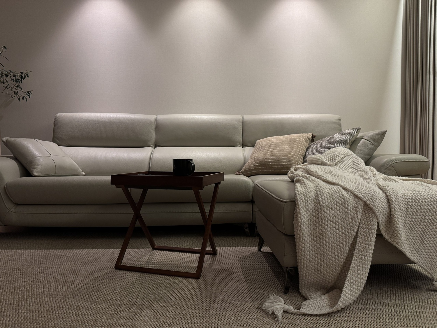 Sofa FLOWEN – Sofa Băng Hiện Đại 4 Chỗ Bọc Da Cao Cấp Êm Ái Thoải Mái