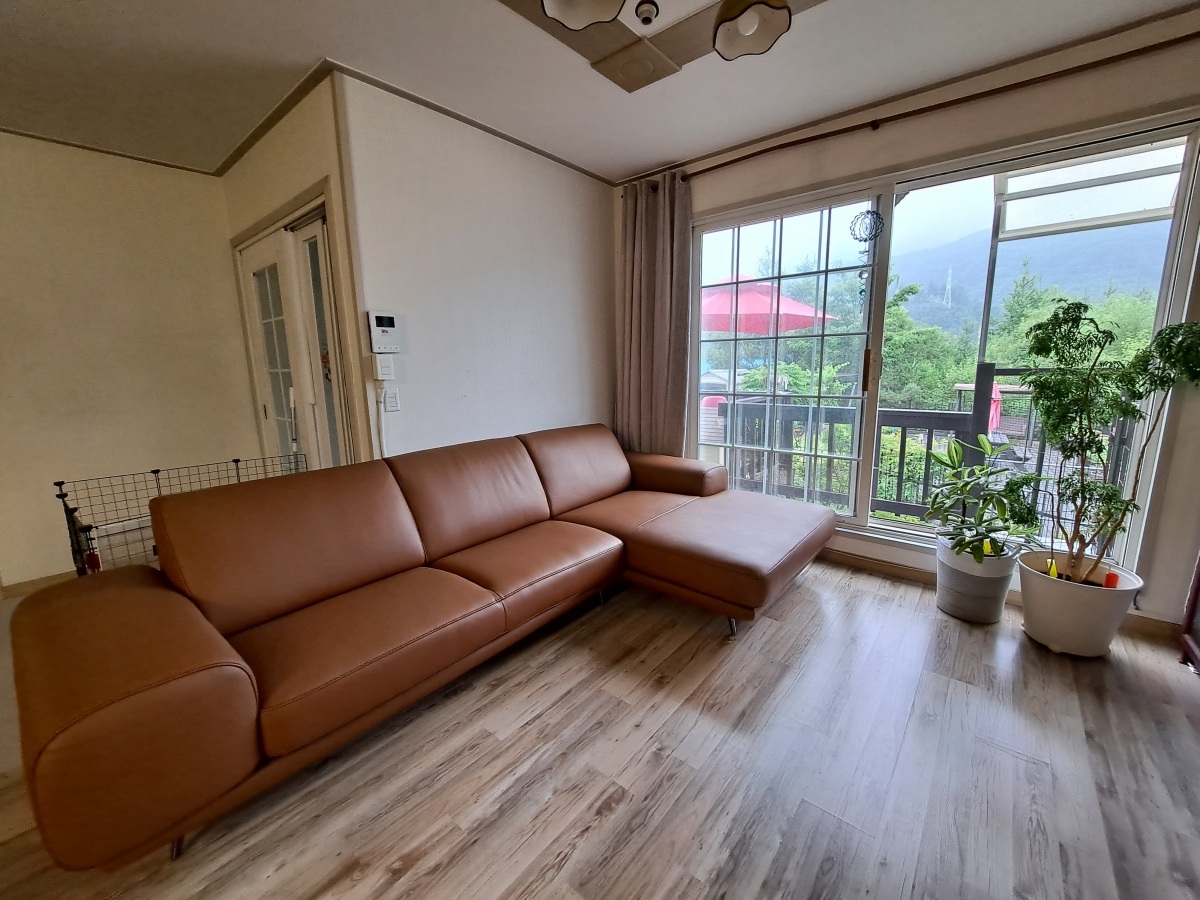 Sofa FINIAL - Sofa Bọc Da Lệch Góc Kiểu Dáng Bắc Âu Trang Nhã