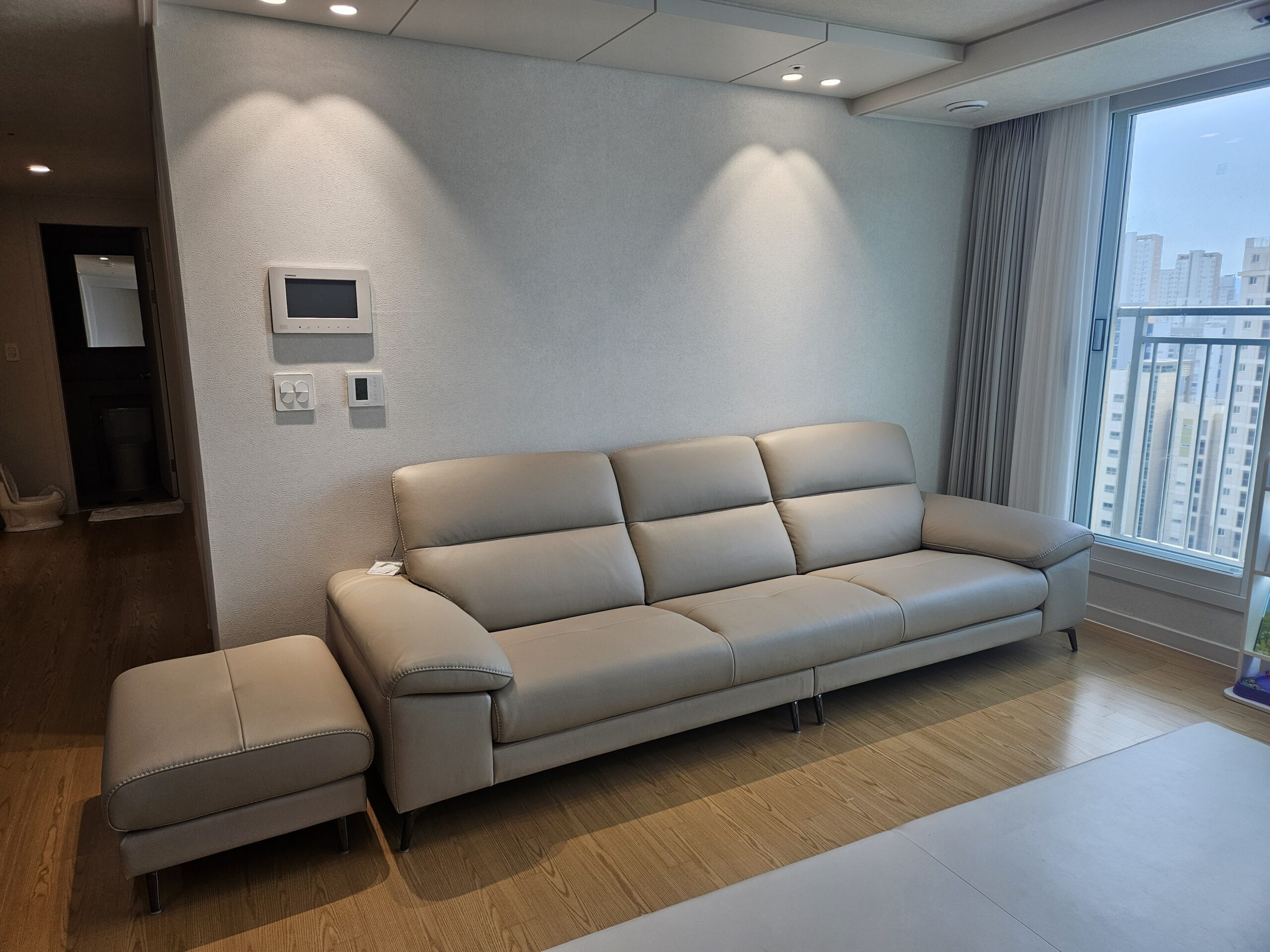 Sofa FORMORY - Sofa Da Dáng Văng Thư Giãn Cho Phòng Khách