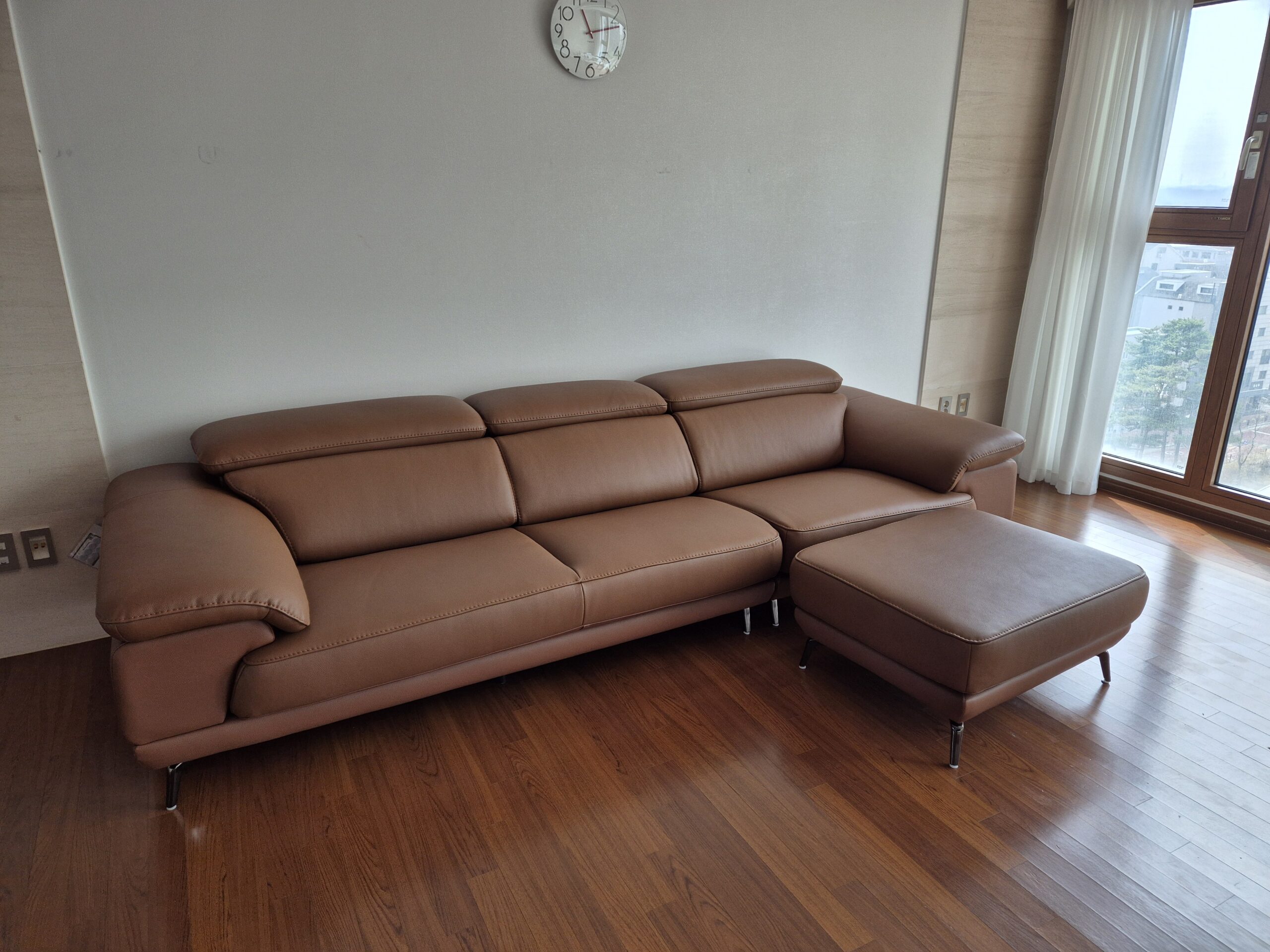 Sofa FURNISH - Sofa Băng Bọc Da Thiết Kế Tinh Tế Cho Phòng Khách Tối Giản