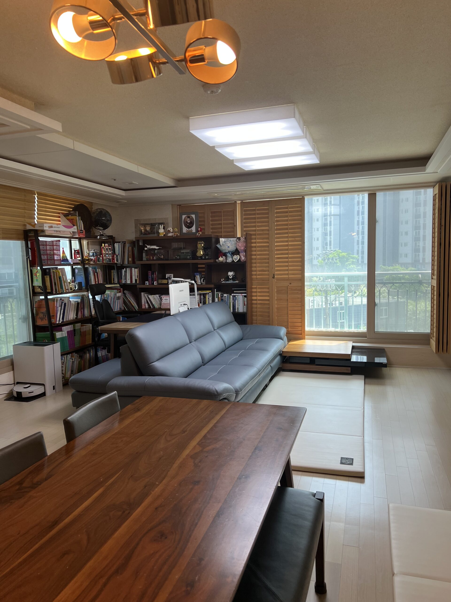 Sofa GLINT – Sofa Da Dáng Băng Hiện Đại Êm Ái Khi Thư Giãn