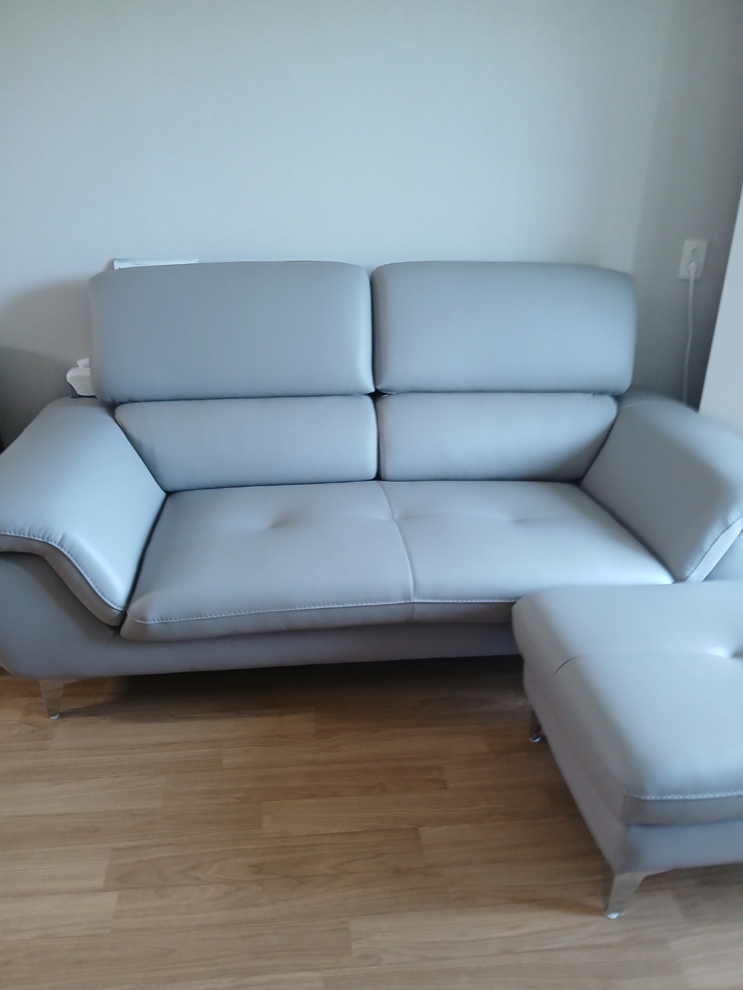 Sofa HEARTWARMING - Sofa Băng 2 Chỗ Bọc Da Ấm Áp Cho Gia Đình