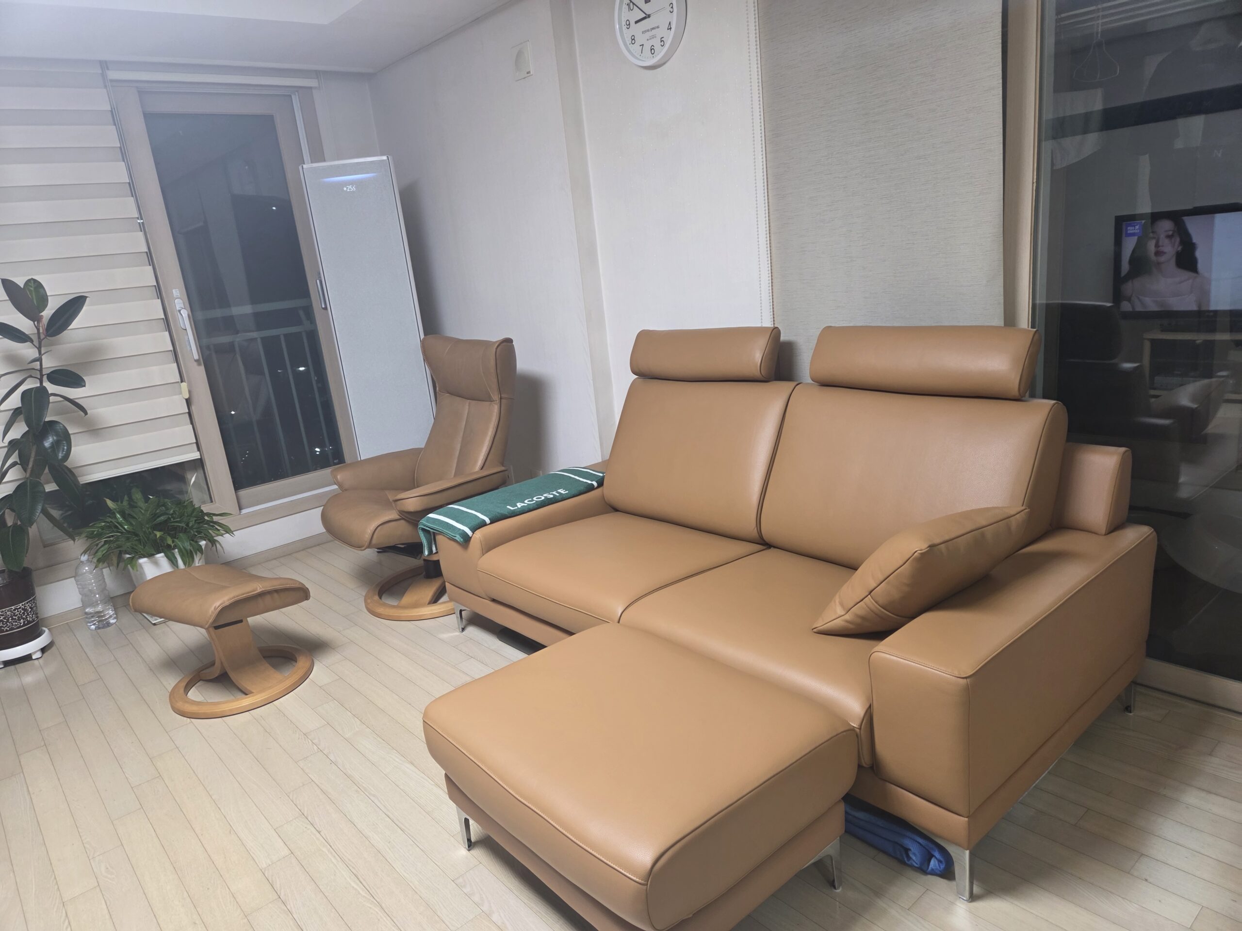 Sofa KYNEX - Sofa Băng Trang Nhã Đơn Giản Cho Phòng Khách Nhỏ
