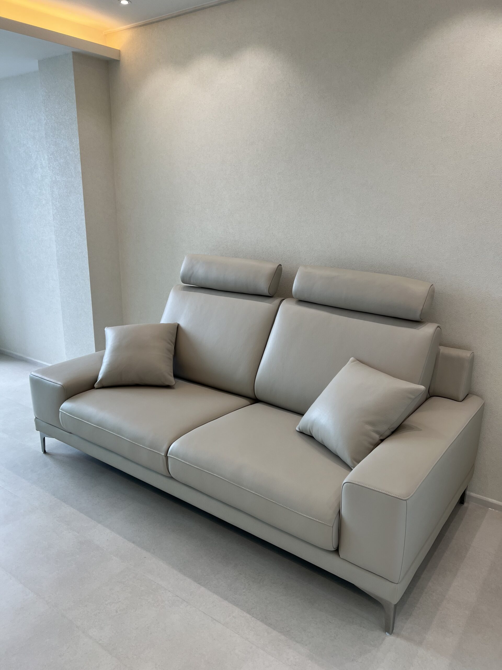 Sofa KYNEX - Sofa Băng Trang Nhã Đơn Giản Cho Phòng Khách Nhỏ