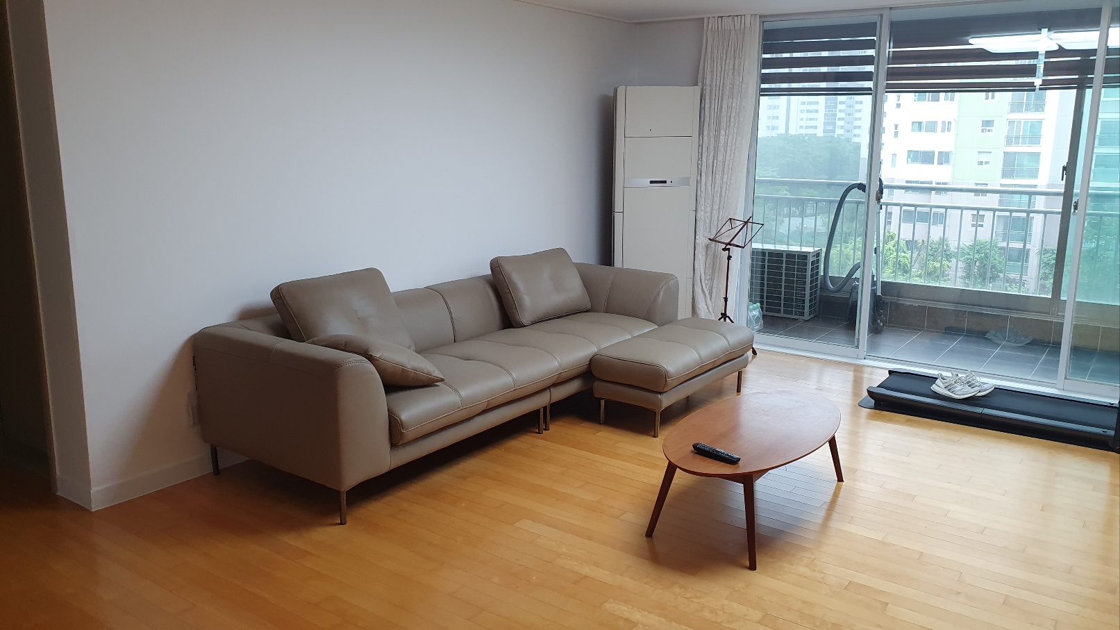 sofa LAWRENCE - sofa- băng thiết kế RETRO tối giản tính