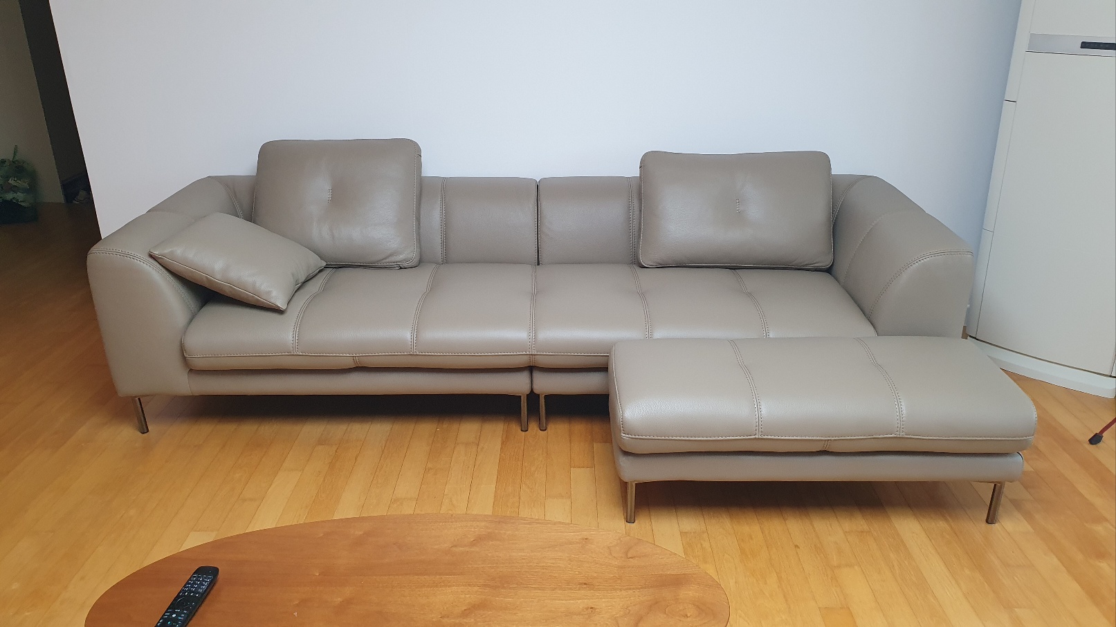 sofa LAWRENCE - sofa- băng thiết kế RETRO tối giản tính