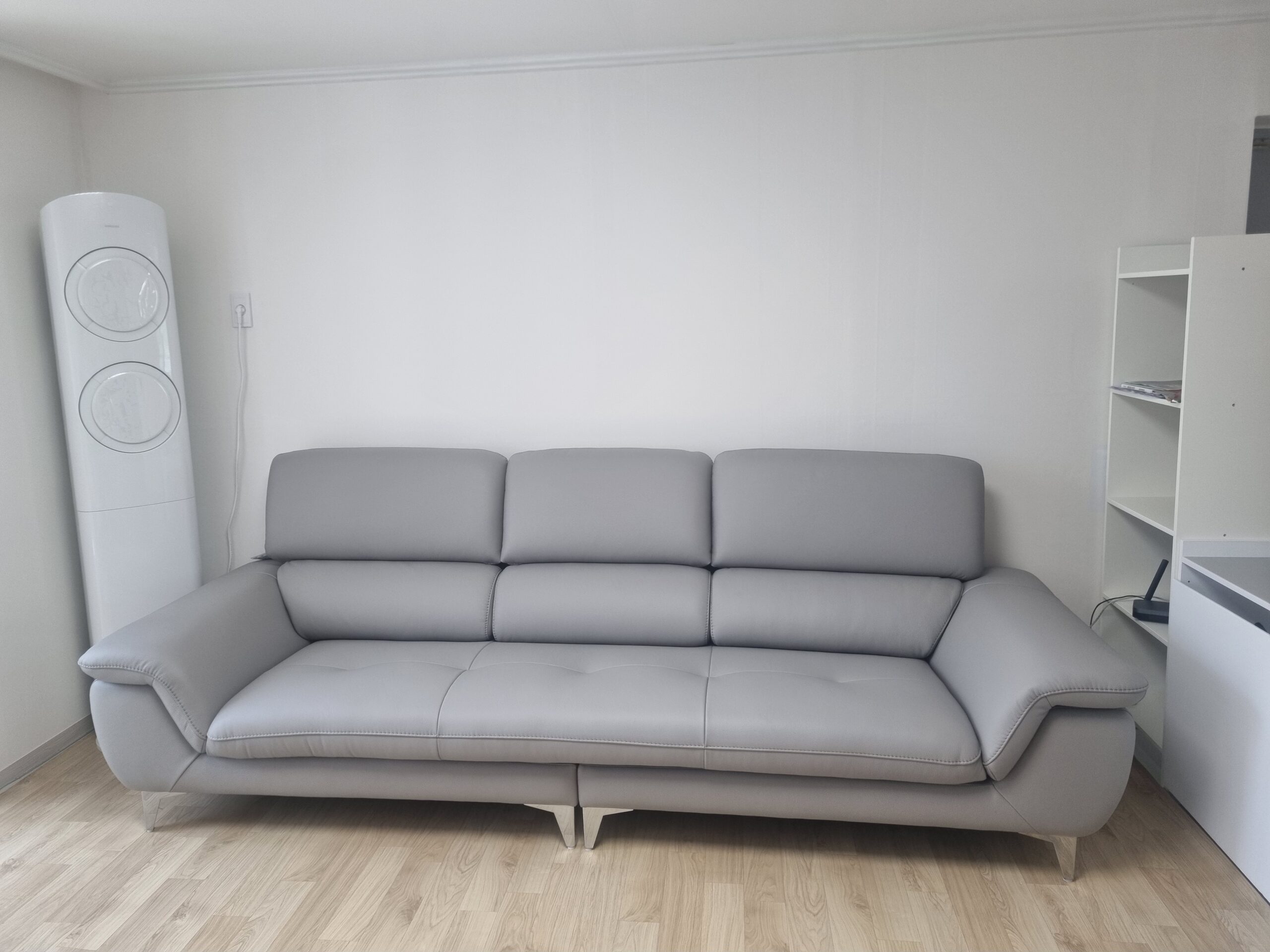 Sofa LOVYN - Sofa Băng Bọc Da Đây Yêu Thương Cho Phòng Khách