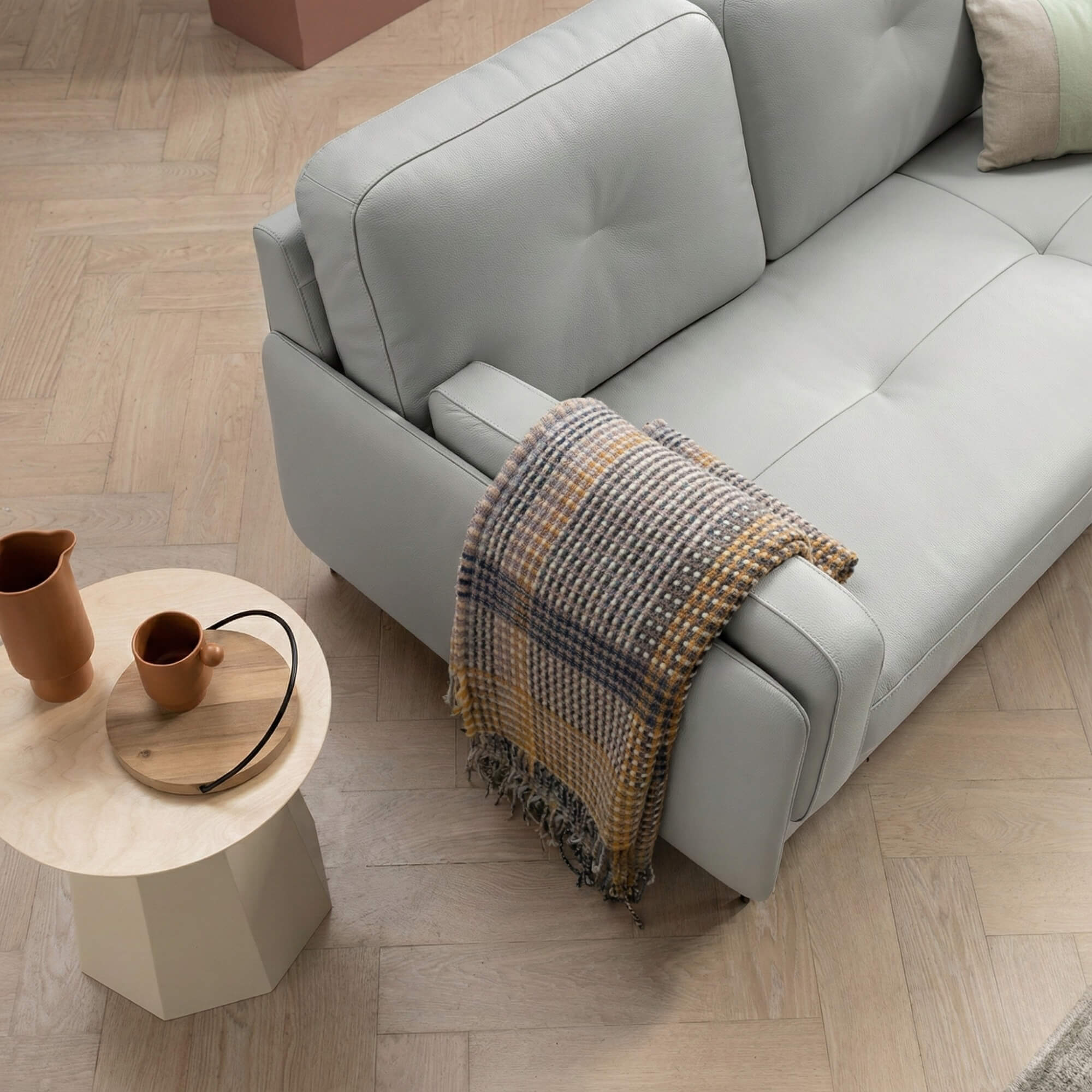 Sofa LUMI - Sofa Da Hiện Đại Thiết Kế Thanh Mảnh Cho Phòng Khách Tinh Tế