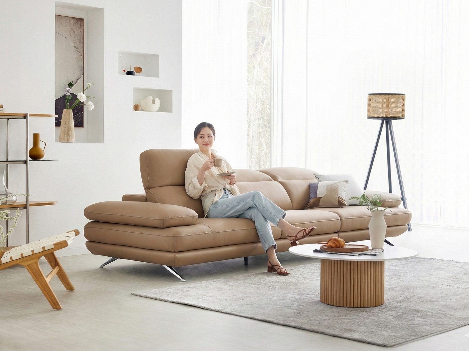 Sofa LUXREST – Sofa Da Dáng Văng Nghỉ Ngơi Êm Ái Cho Không Gian Sống Hiện Đại