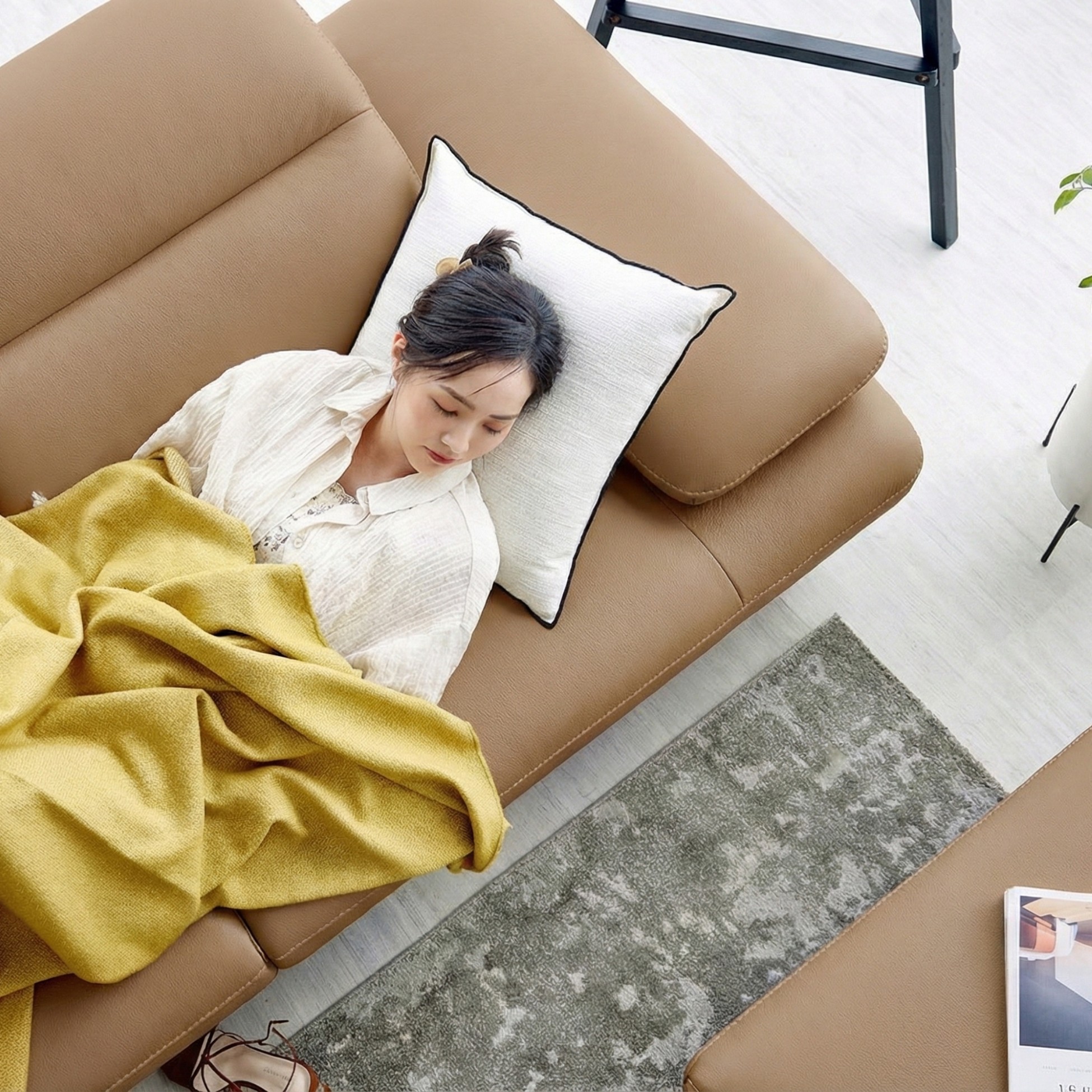 Sofa LUXREST – Sofa Da Dáng Văng Nghỉ Ngơi Êm Ái Cho Không Gian Sống Hiện Đại