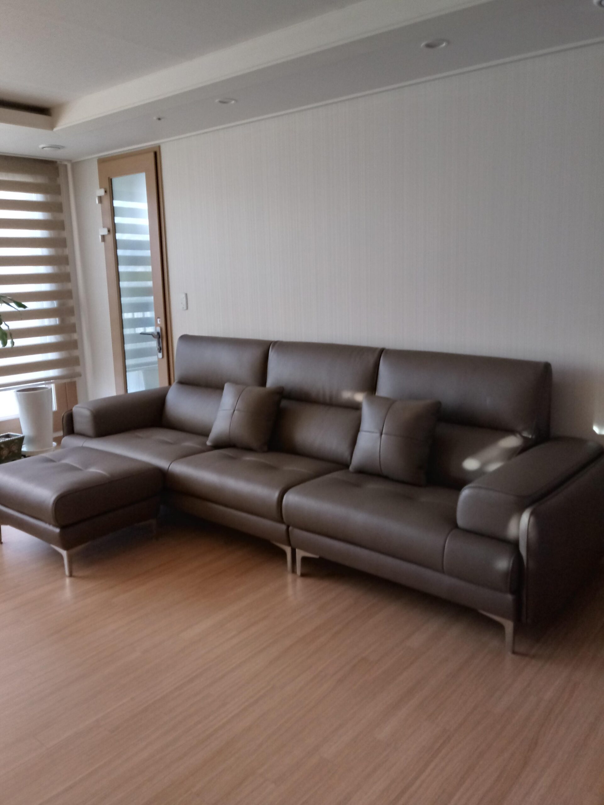 Sofa MELLOWAY - Sofa Băng Bọc Da Sang Trọng Cho Phòng Khách Hiện Đại