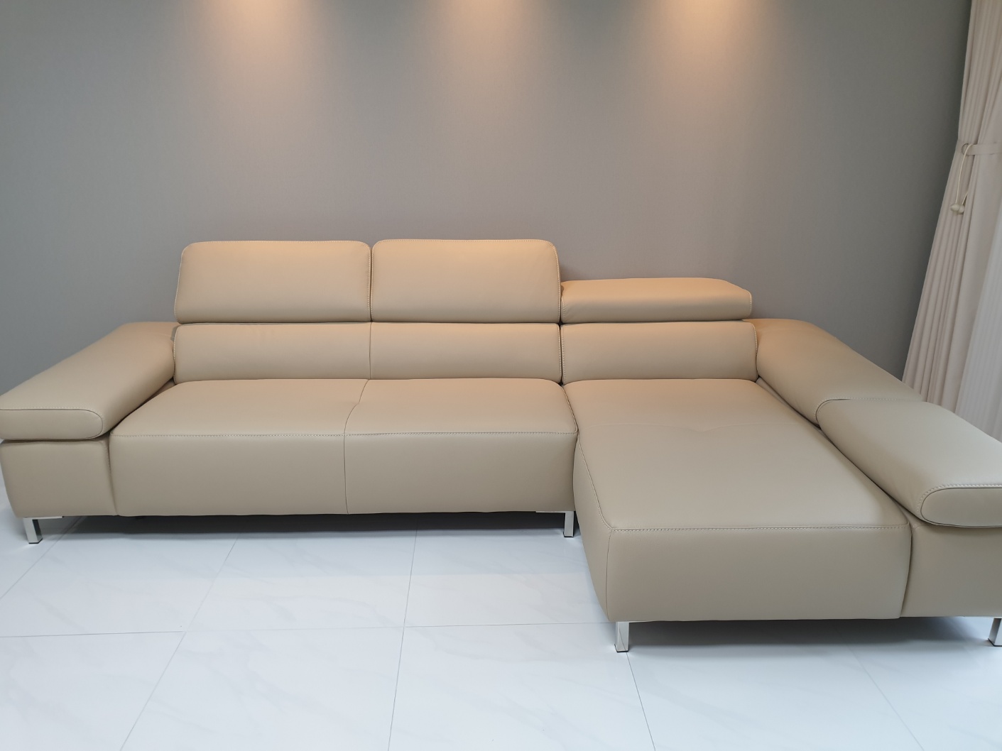 Sofa MORGAN - Sofa Da Lệch Góc Có Tựa Đầu Thông Minh Tuỳ Chỉnh
