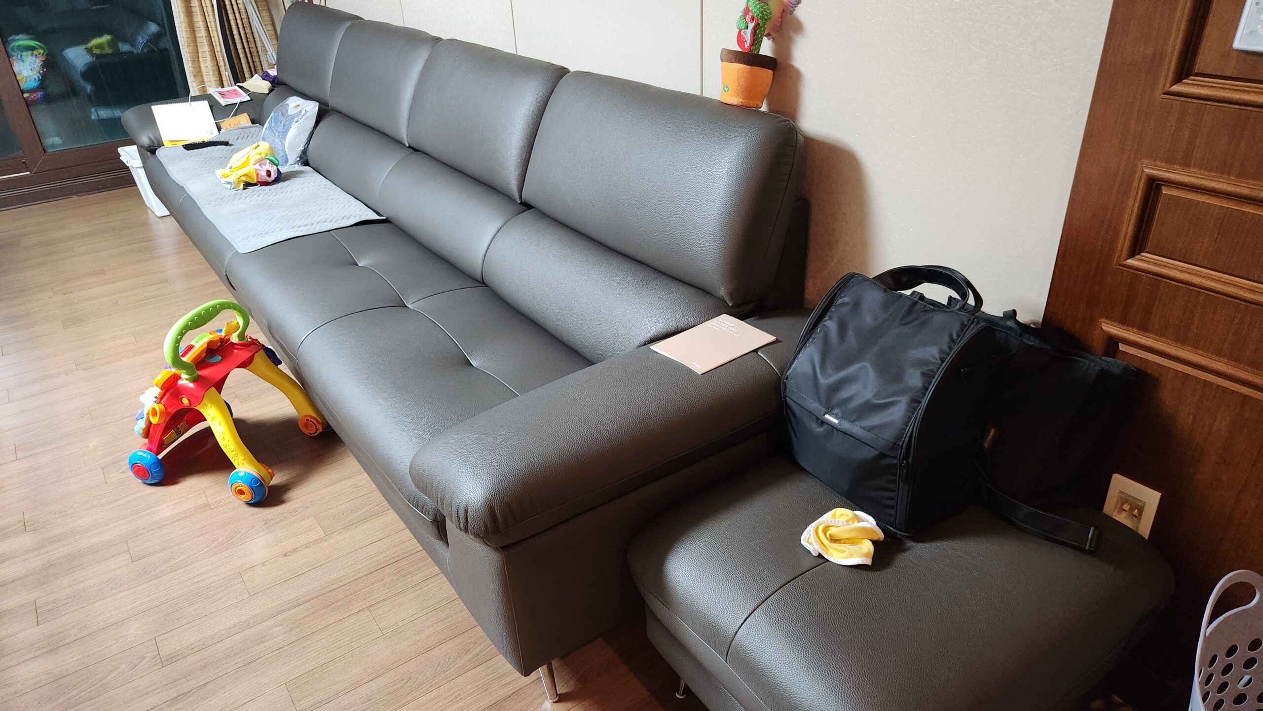 Sofa RUCELLEUX - Sofa Băng Cỡ Lớn Thiết Kế Tối Giản Hiện Đại