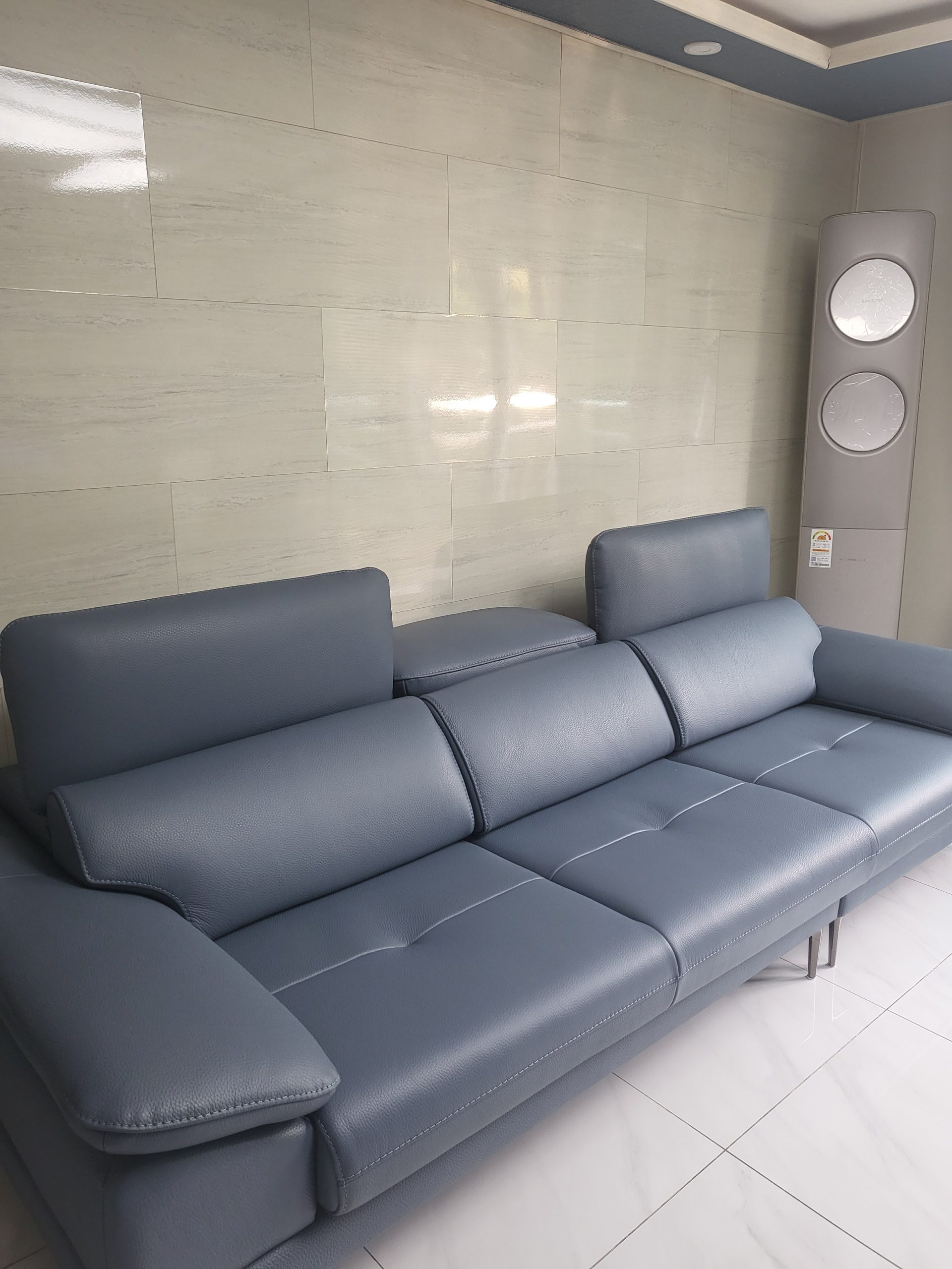 Sofa SELECTA - Sofa Da Cao Cấp Hiện Đại Có Tựa Đầu Điều Chỉnh Thông Minh