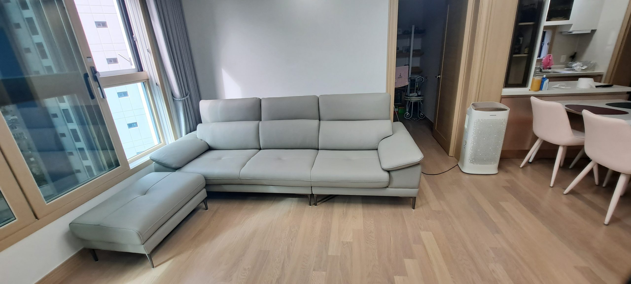 Sofa SELECTA - Sofa Da Cao Cấp Hiện Đại Có Tựa Đầu Điều Chỉnh Thông Minh