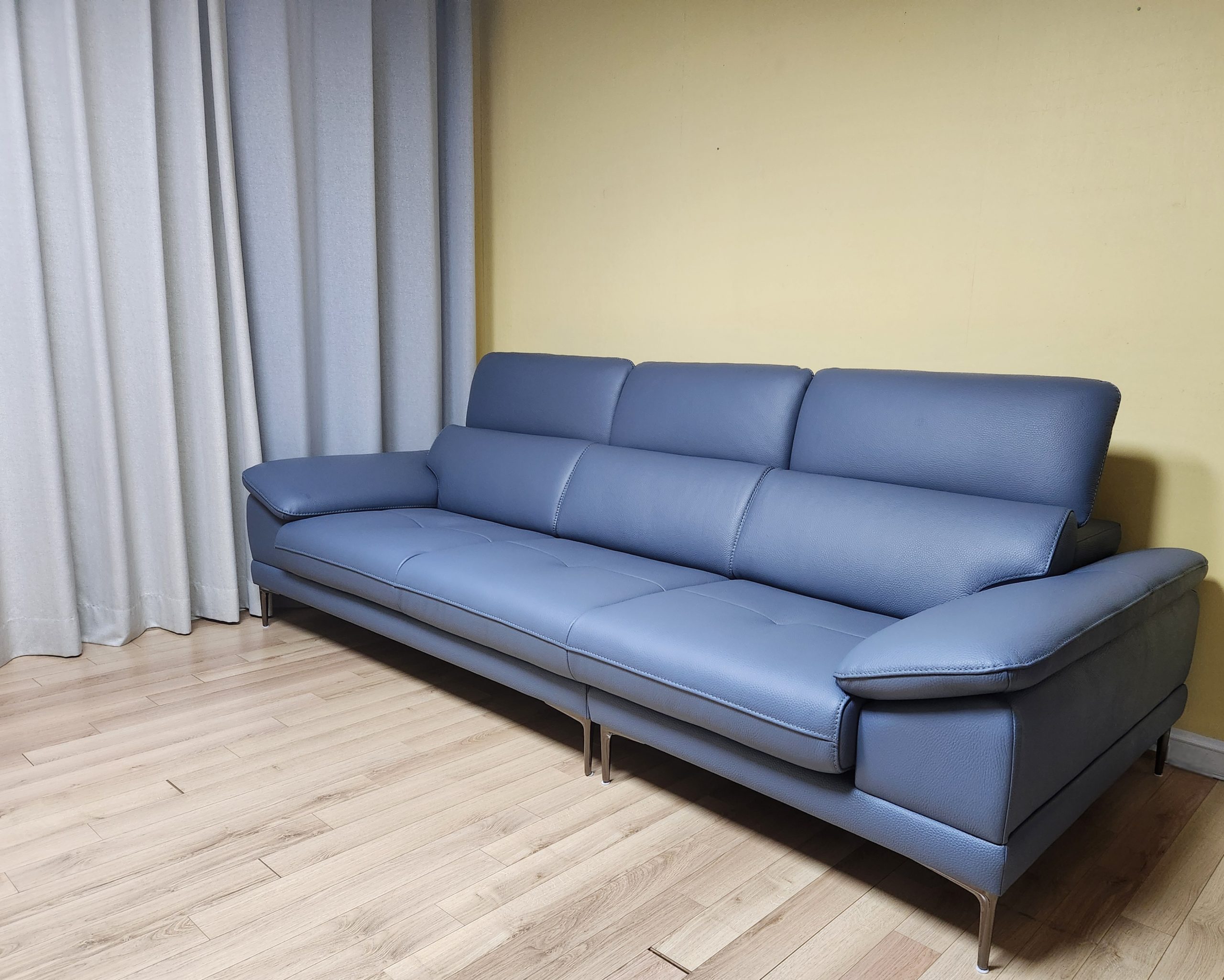 Sofa SELECTA - Sofa Da Cao Cấp Hiện Đại Có Tựa Đầu Điều Chỉnh Thông Minh