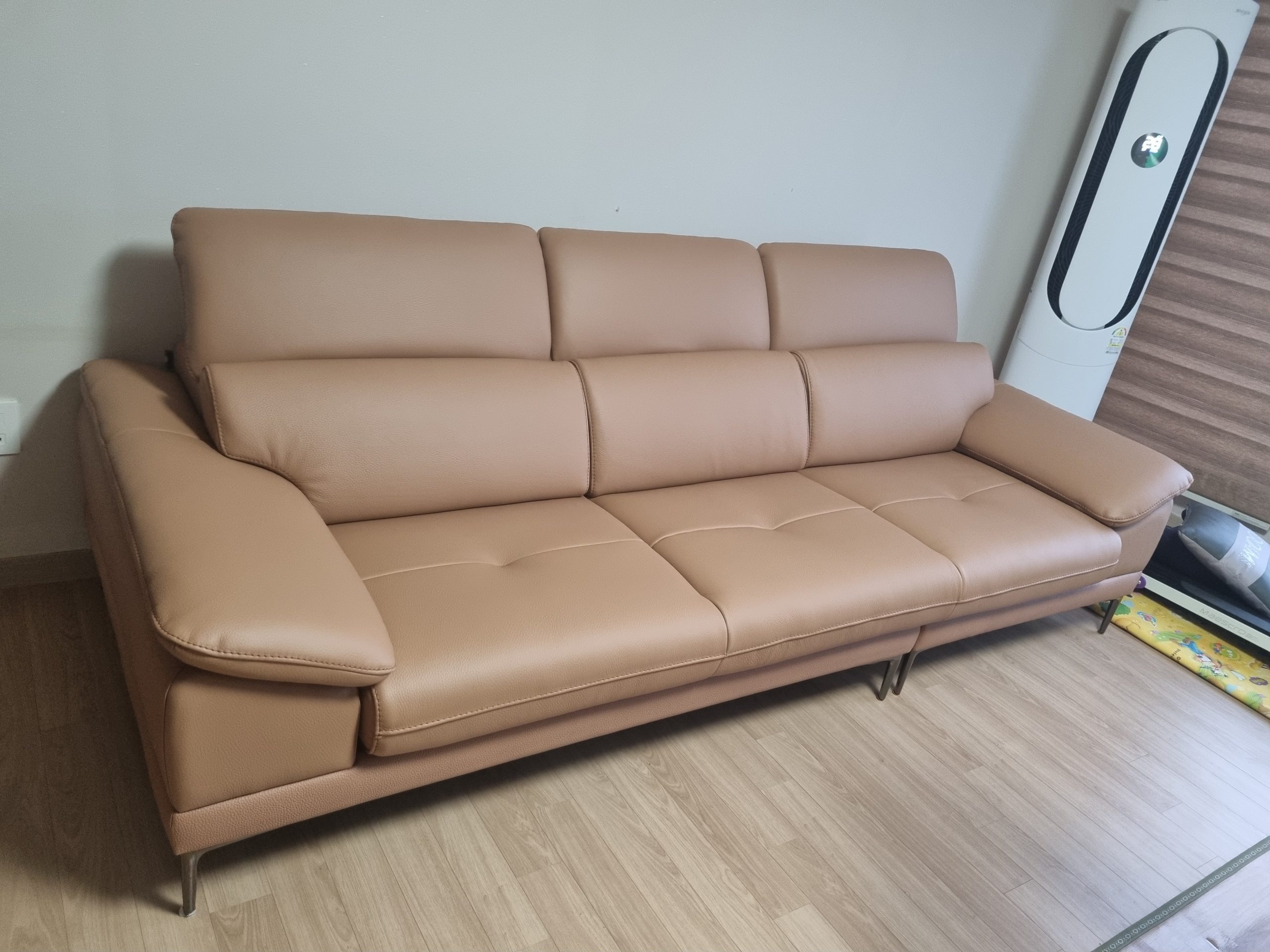 Sofa SELECTA - Sofa Da Cao Cấp Hiện Đại Có Tựa Đầu Điều Chỉnh Thông Minh