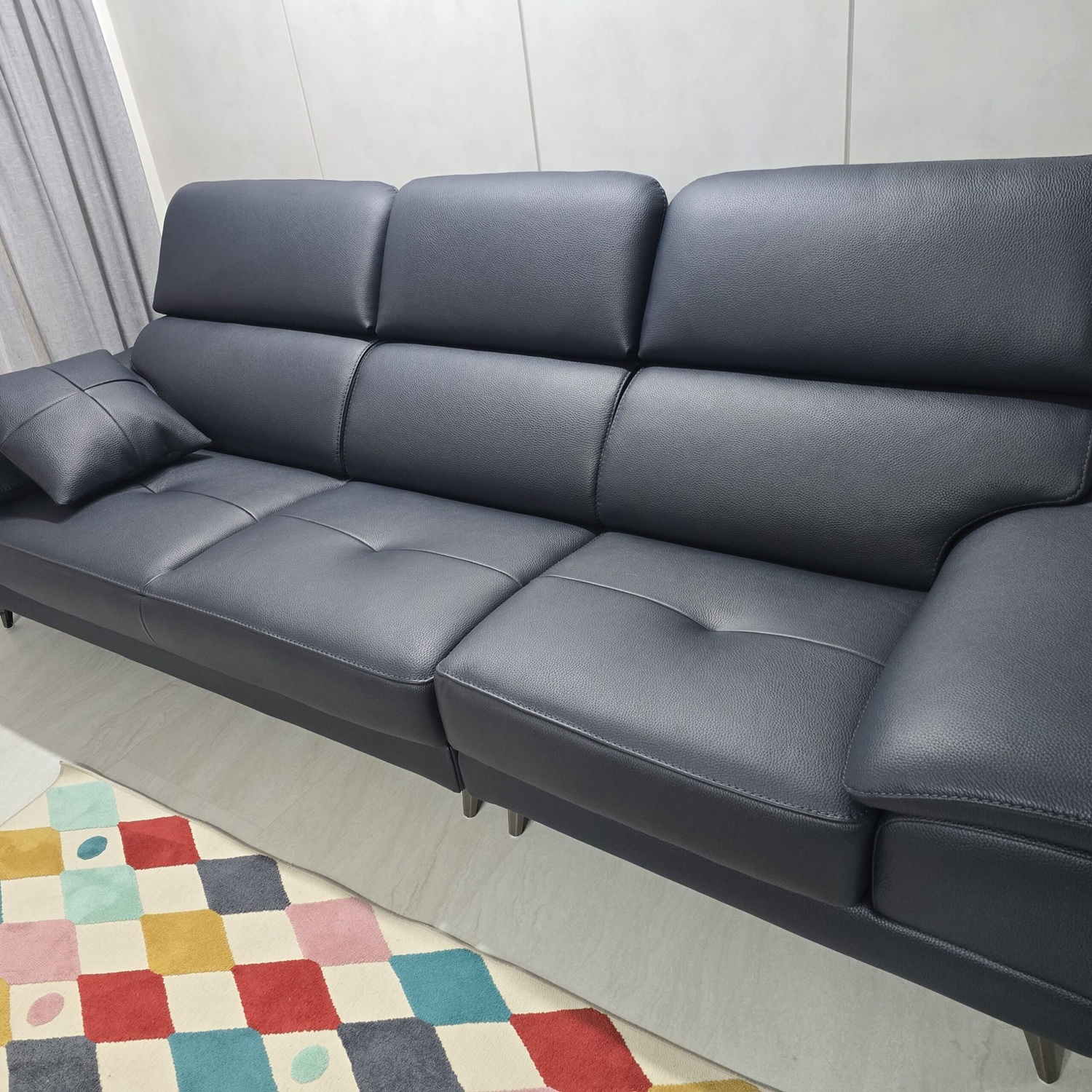Sofa SILKEN II - Sofa Góc Bọc Da Tinh Tế Cho Không Gian Sống