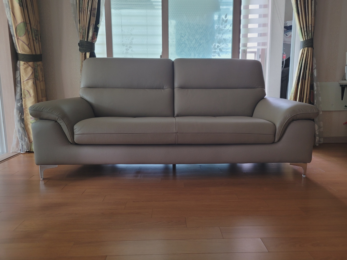 Sofa SINKIN - Sofa Băng 2M Nhỏ Gọn Thiết Kế Tối Giản Cho Phòng Khách Mini