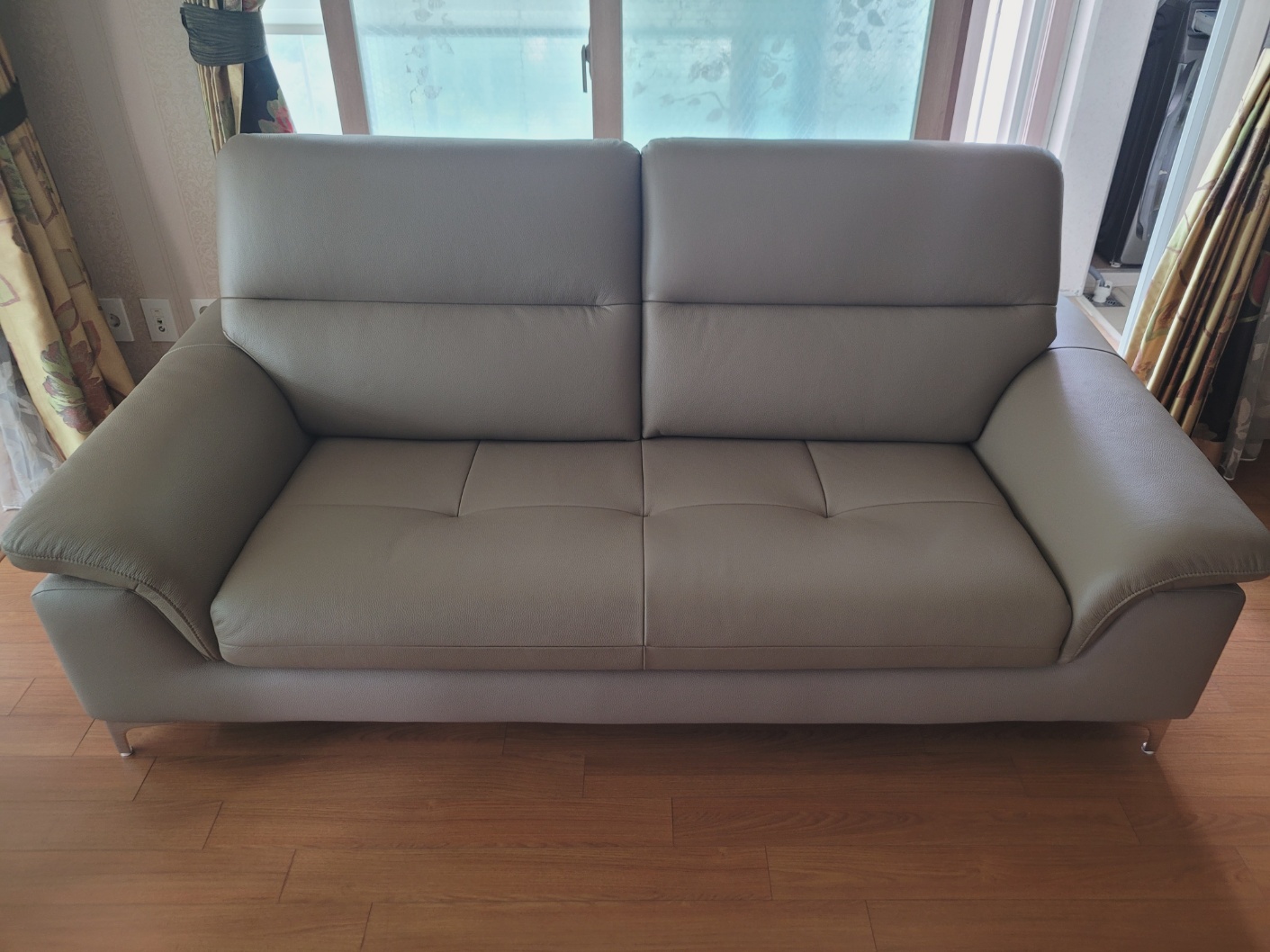 Sofa SINKIN - Sofa Băng 2M Nhỏ Gọn Thiết Kế Tối Giản Cho Phòng Khách Mini