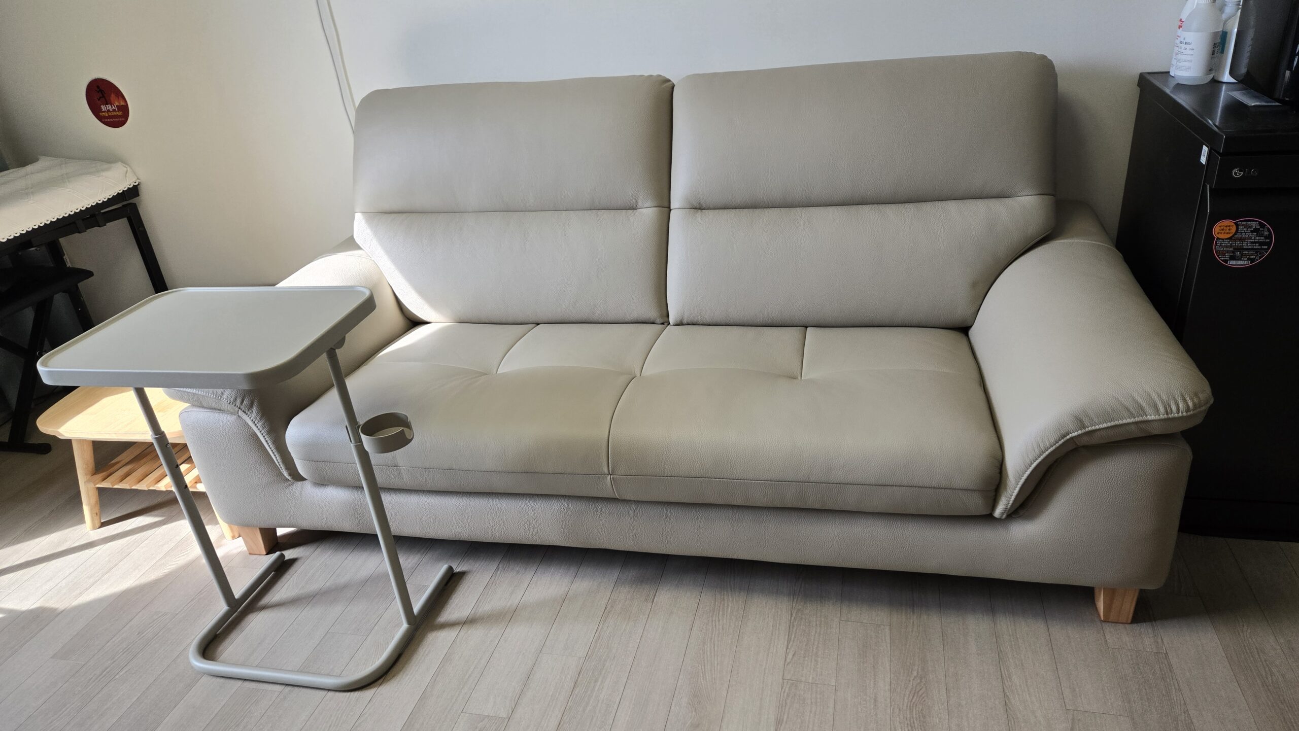 Sofa SINKIN - Sofa Băng 2M Nhỏ Gọn Thiết Kế Tối Giản Cho Phòng Khách Mini