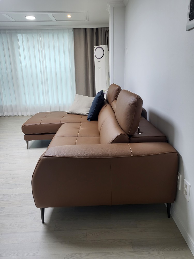 Sofa SOOTHING - Sofa Lệch Góc Êm Ái Với Tựa Đầu Tuỳ Chỉnh Thông Minh