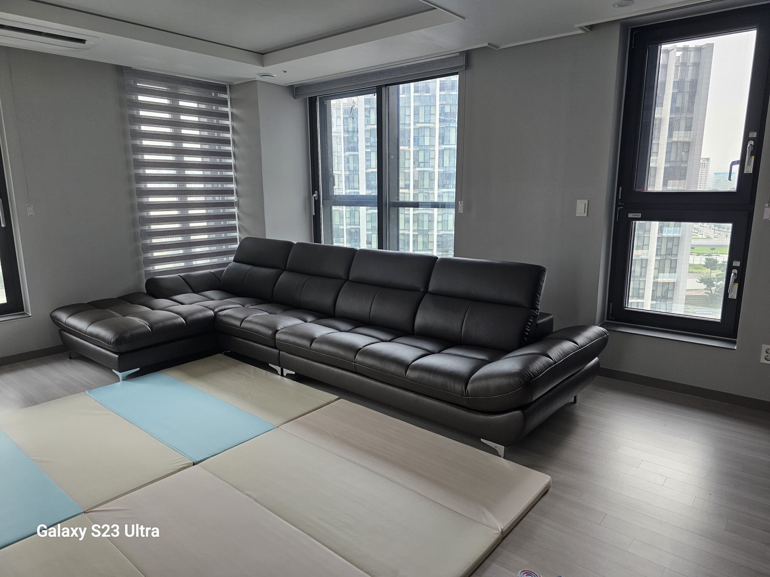 Sofa STADIA - Sofa Góc Bọc Da Thiết Kế Tựa Đầu Thông Minh