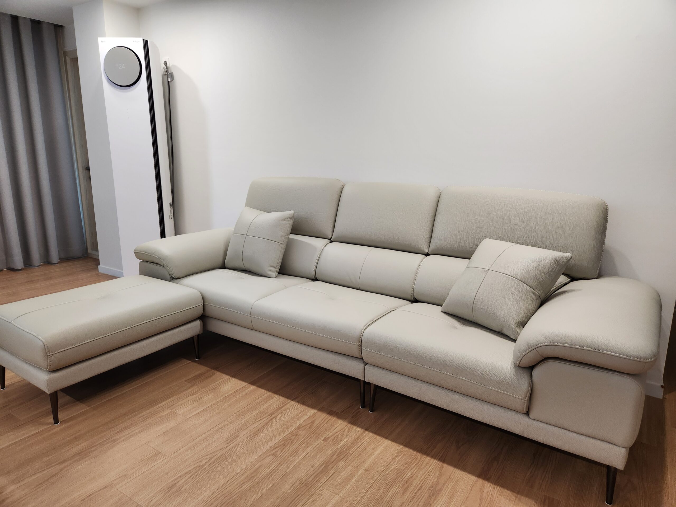 Sofa SPACIOUS - Sofa Băng Bọc Da Cao Cấp Giúp Thư Giãn Trọn Vẹn
