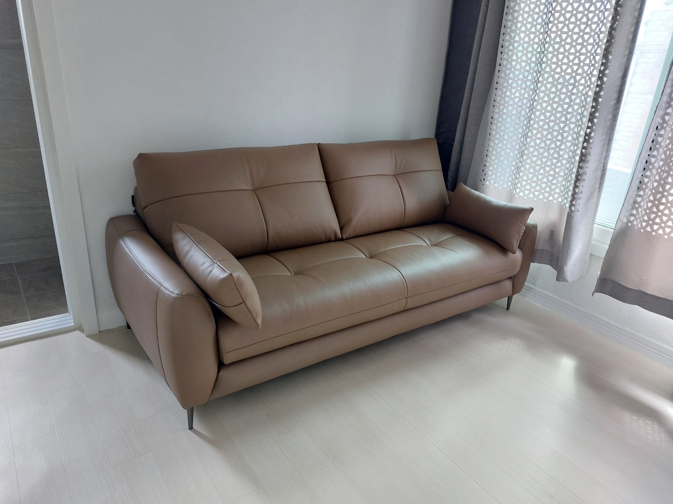 Sofa SPONGY - Sofa Băng 2 Chỗ Nhỏ Gọn Và Êm Ái