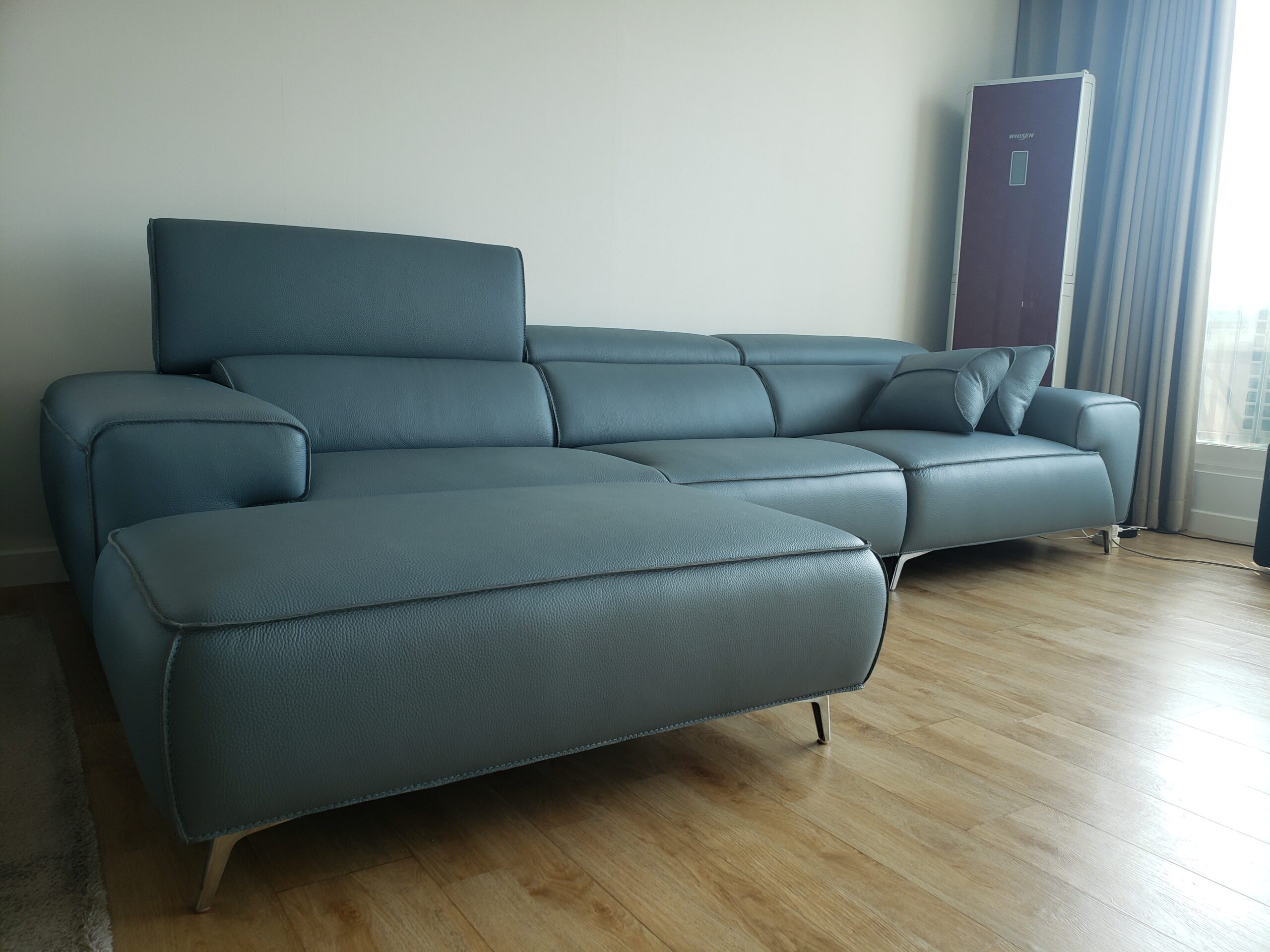 Sofa STERLING - Sofa Băng Cỡ Lớn Có Tựa Đầu Thông Minh Thiết Kế Mạnh Mẽ