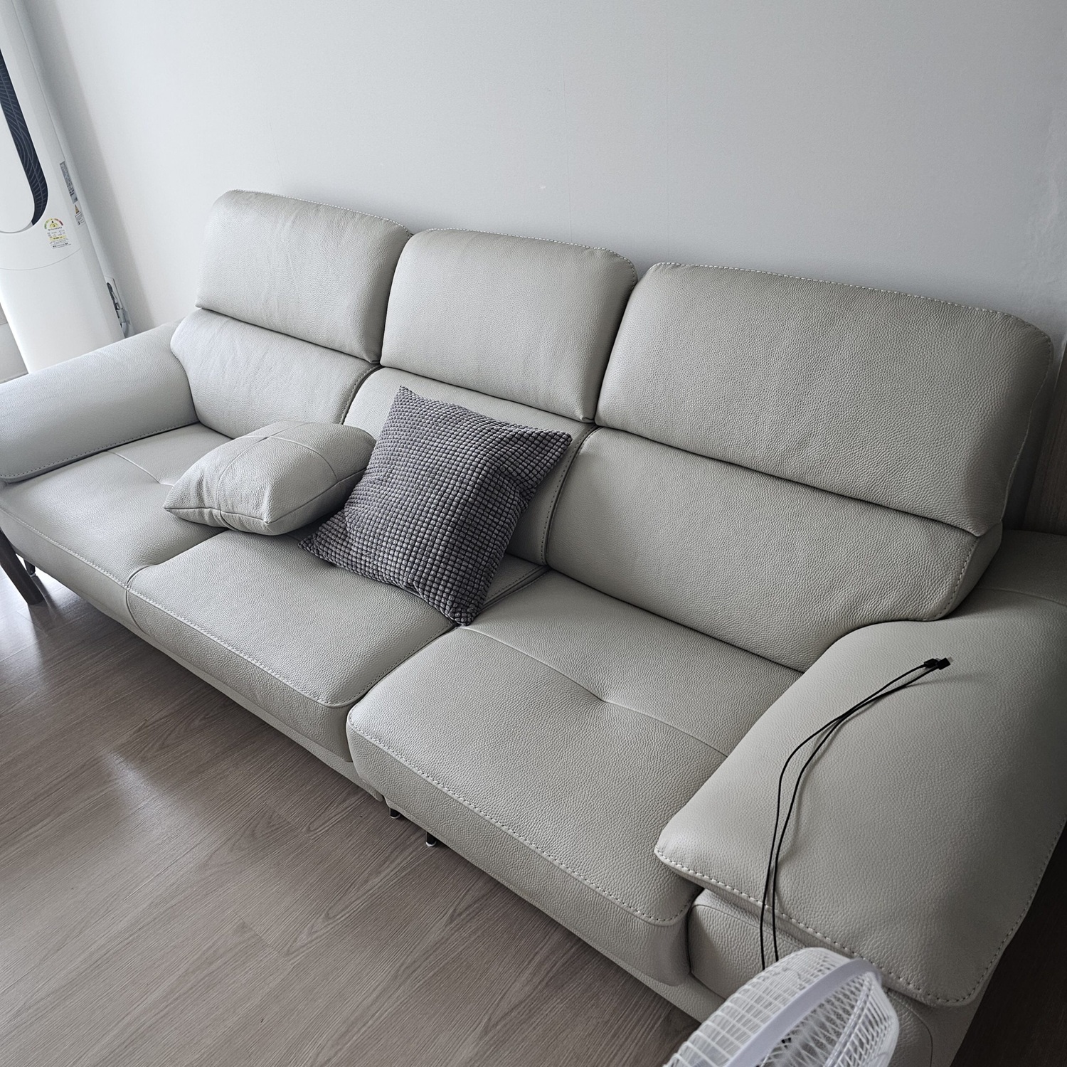 Sofa SUNBEAM – Sofa Da Hiện Đại Góc Chữ L Có Chức Năng Tuỳ Chỉnh