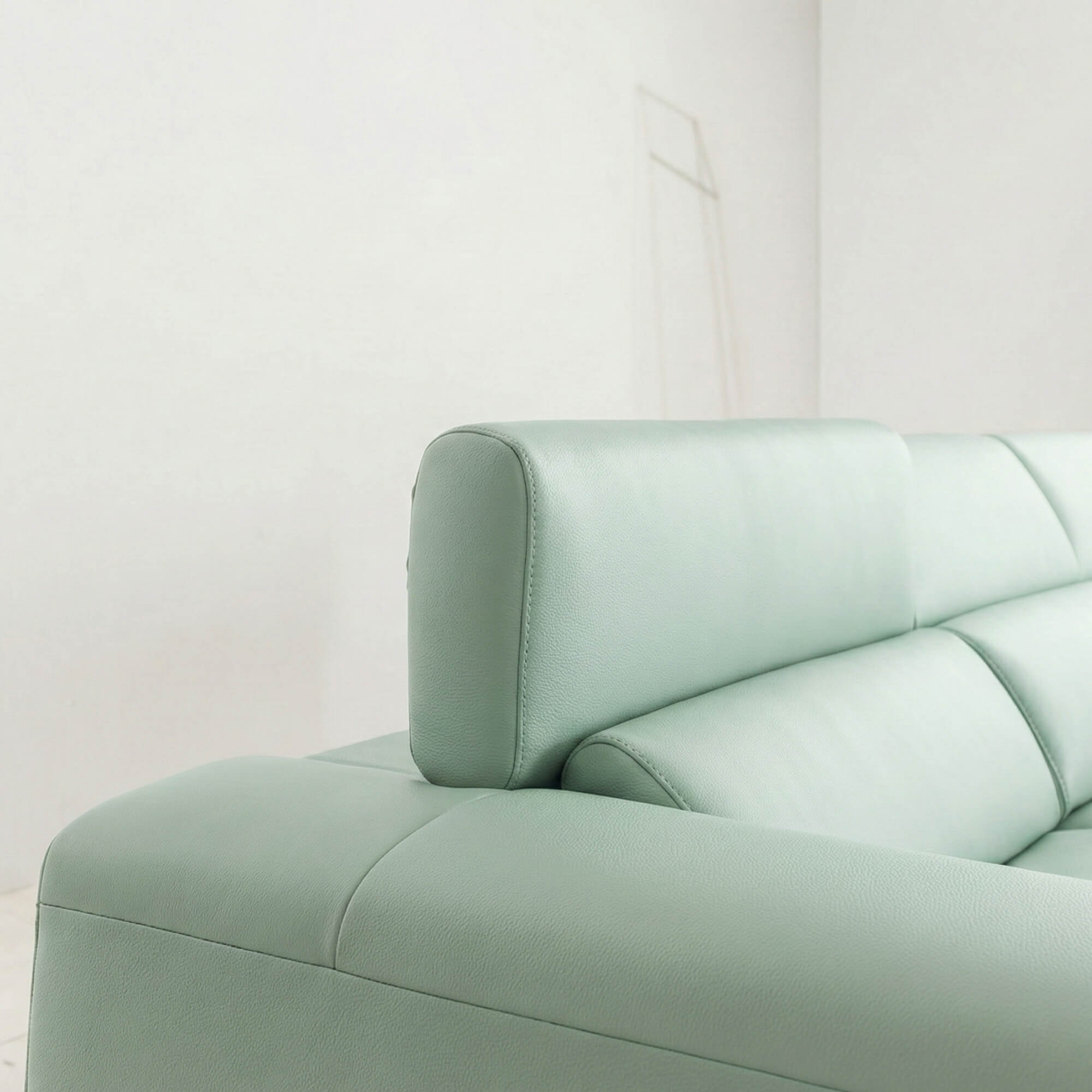 Sofa TRUENORTH - Sofa Băng Bọc Da Thiết Kế Mạnh Mẽ Có Tựa Đầu Linh Hoạt